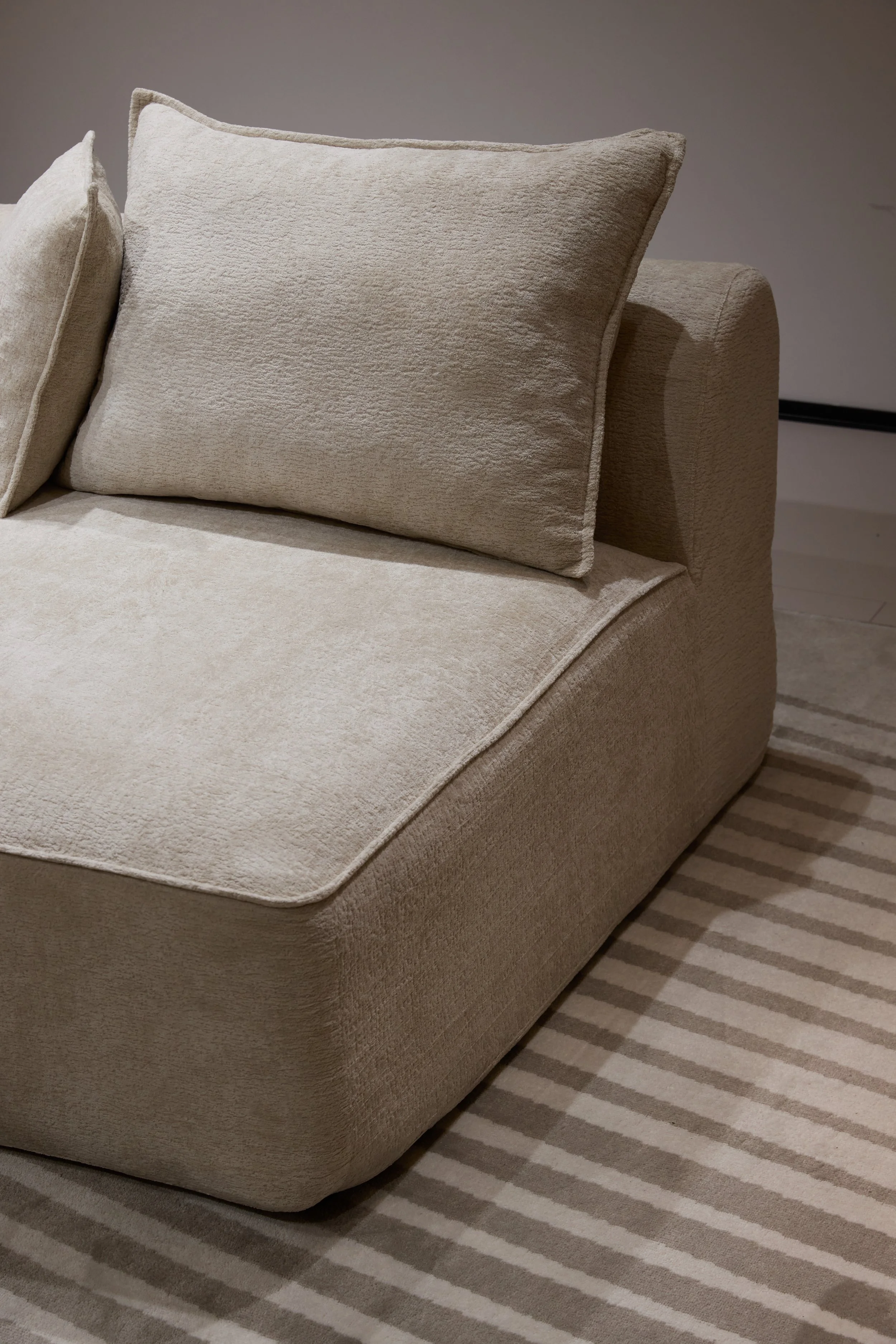 sofa 2.jpg