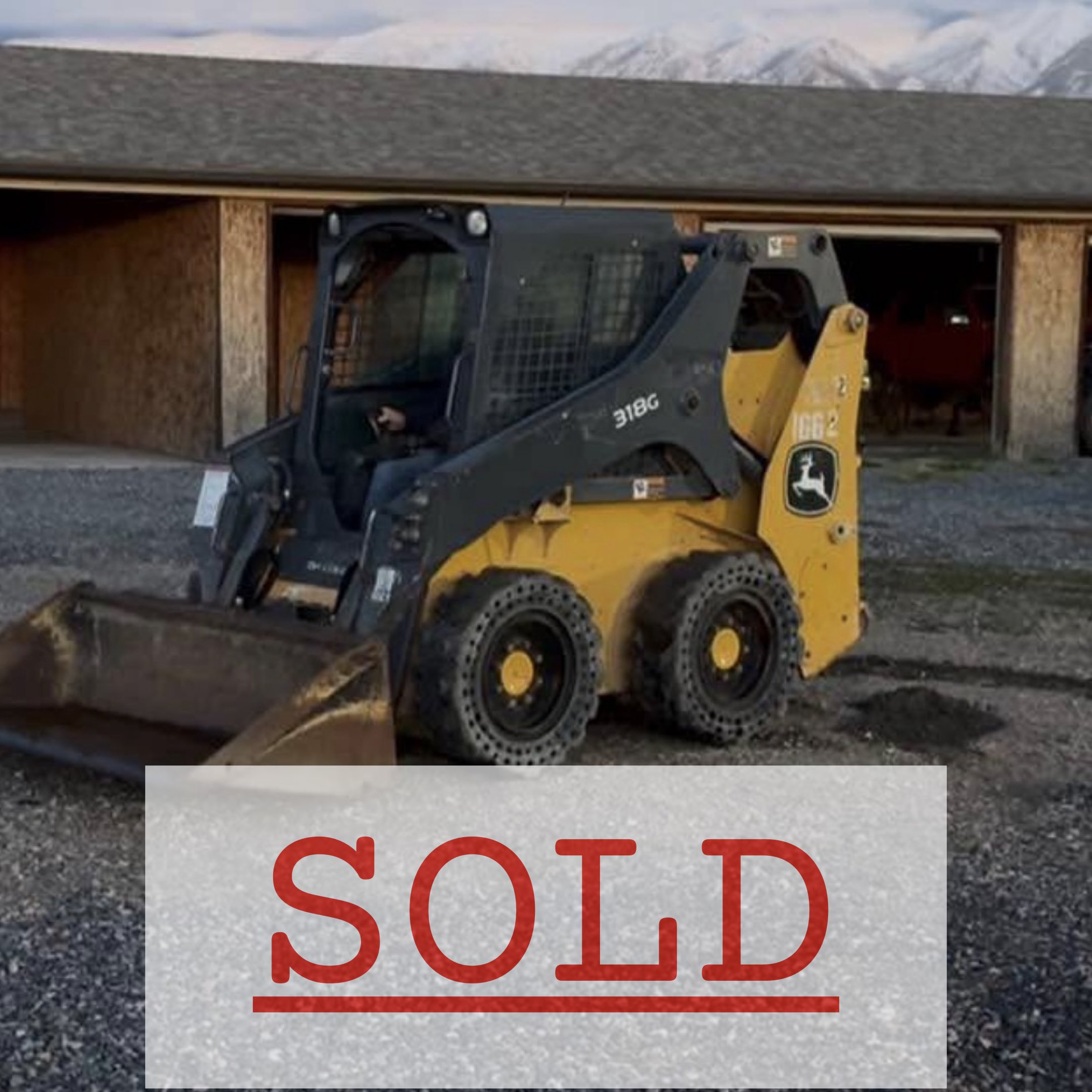 2020 Deere 318g skid steer loader cab