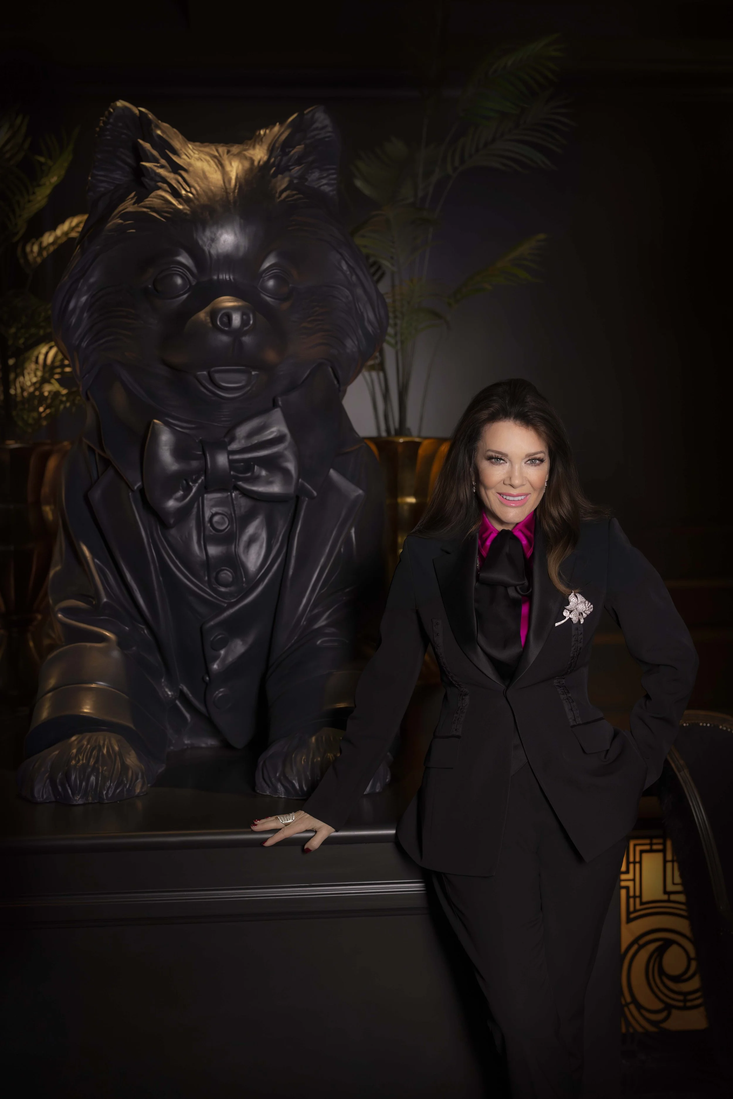 DLV-Lisa-Vanderpump-Portrait-Michael-Rudin.jpg