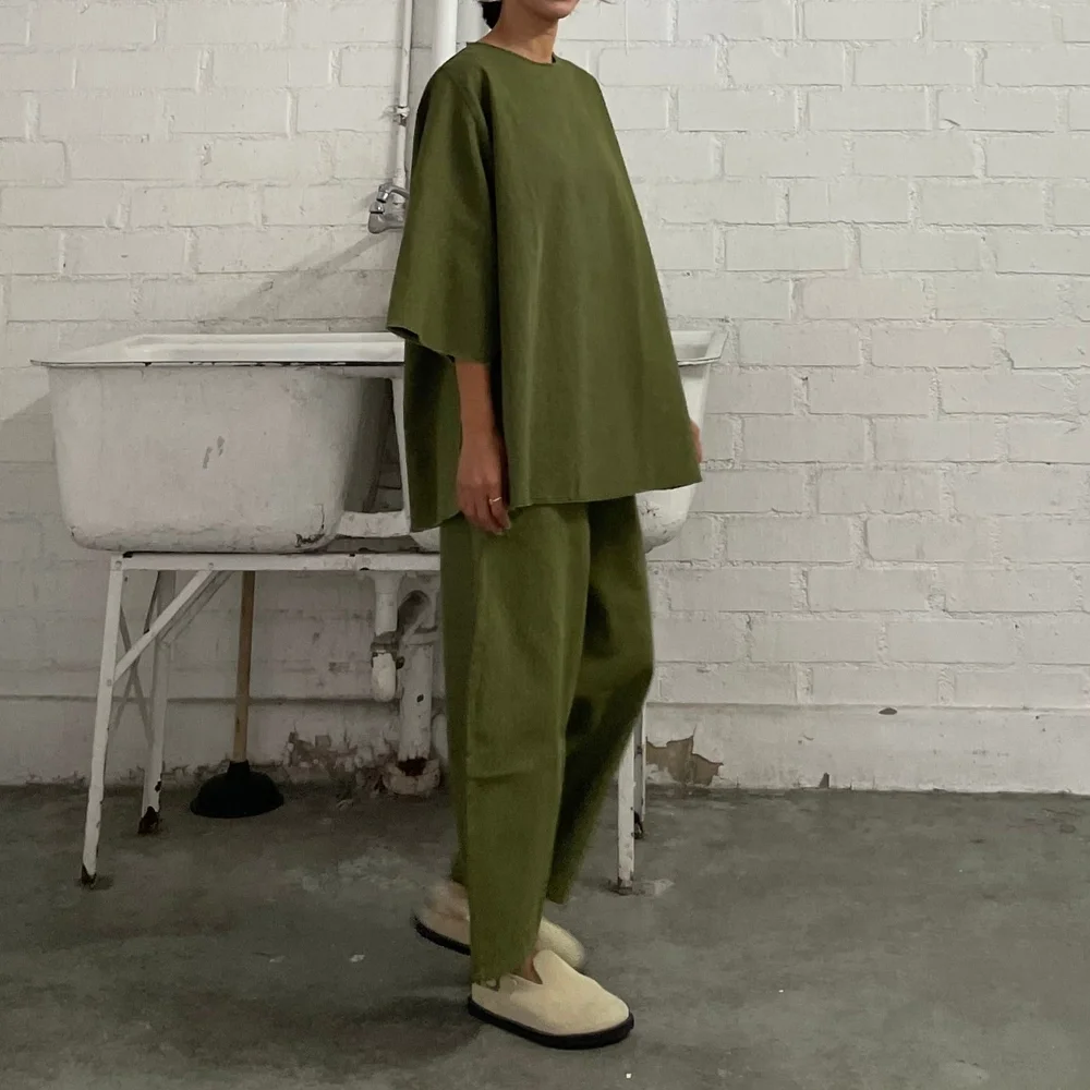 AMO LA Pants Olive 4.webp