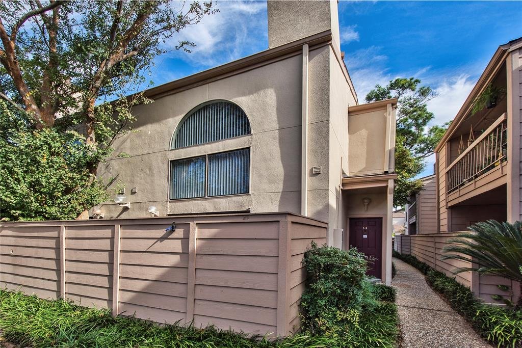 Qualifying for a Rental: Apartments vs. Single Family Homes