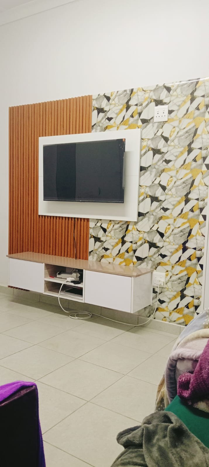 TV background installation