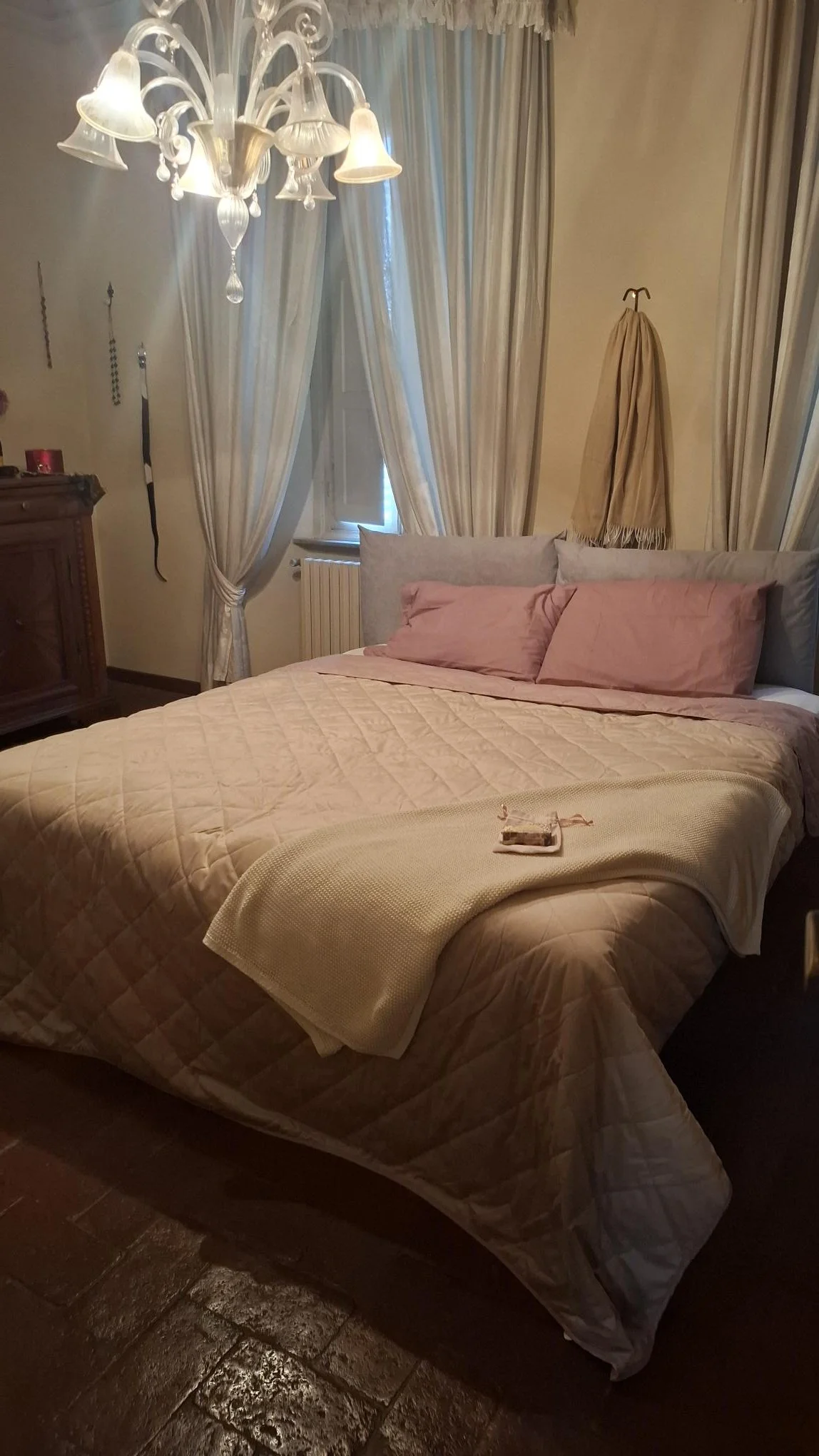 bedroom 2b.jpg