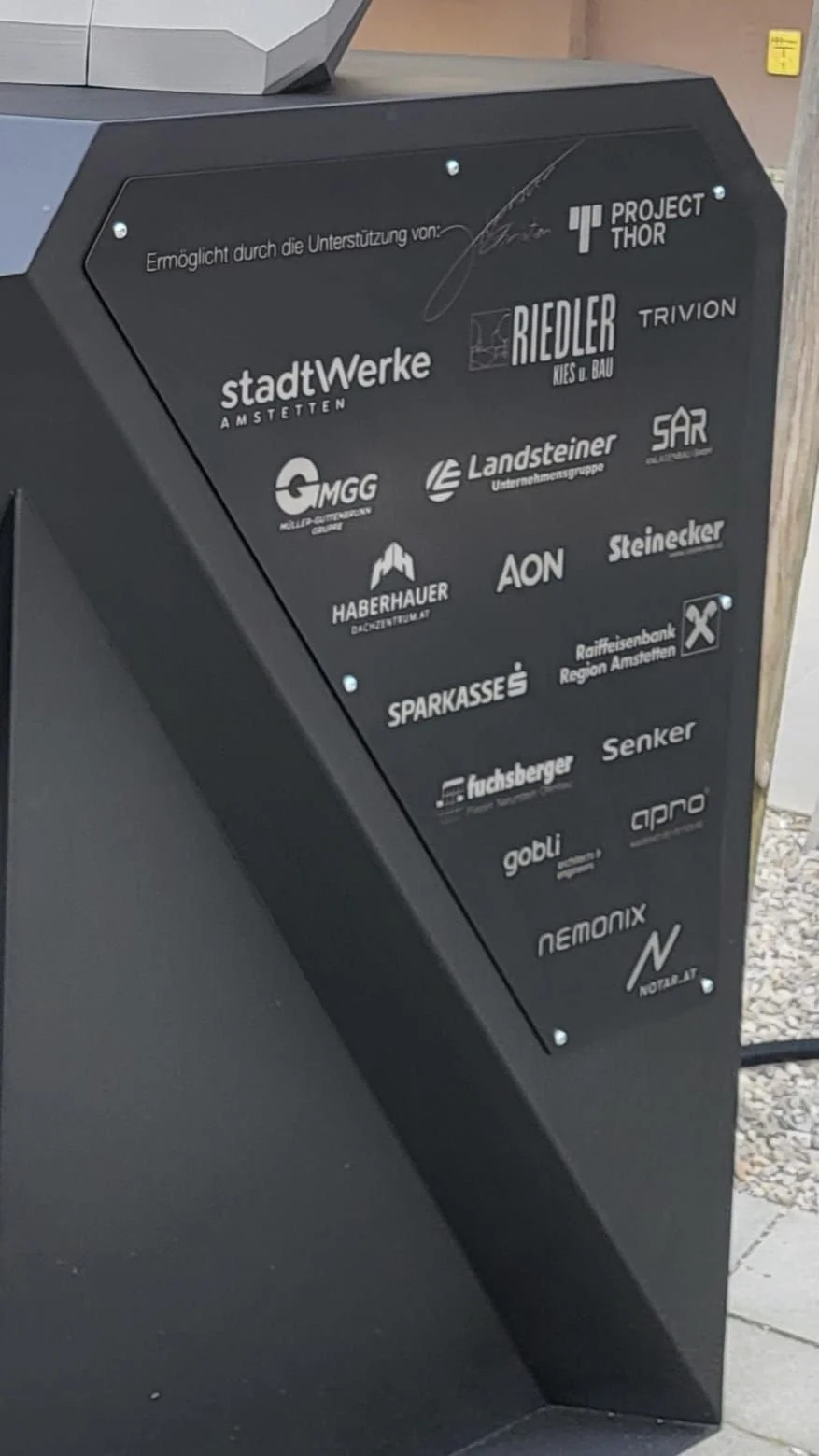 Fotospot-Skulptur – additiv gefertigtes Sonderprojekt von Trivion – Perspektive 3