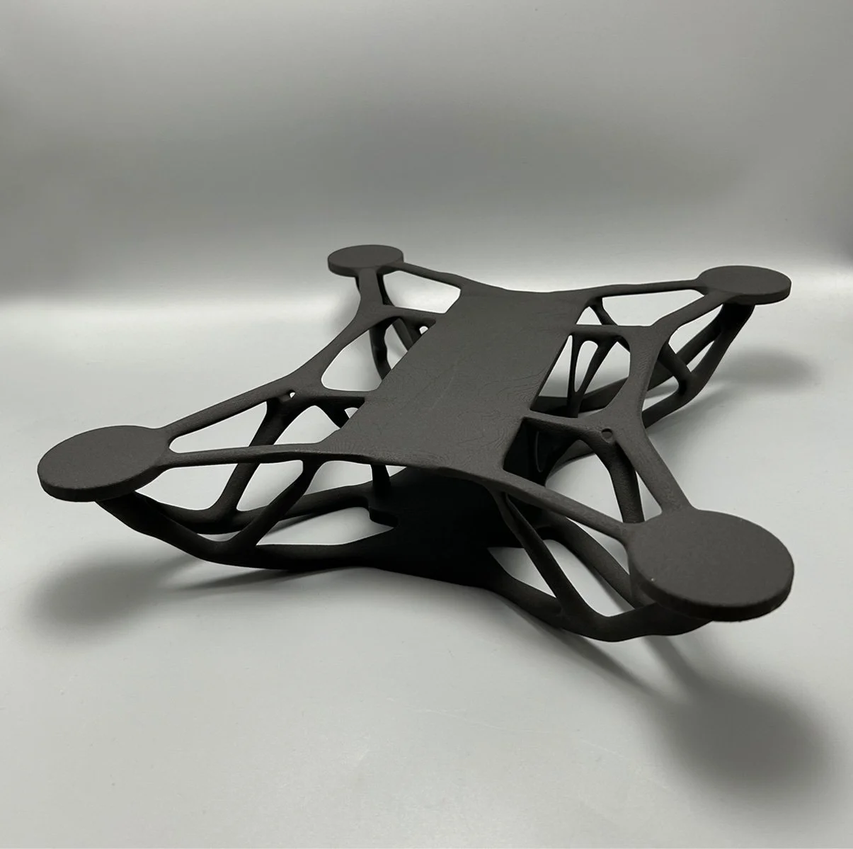 Additiv gefertigter Quadcopter-Rahmen aus Polyamid PA12 im SLS-Verfahren