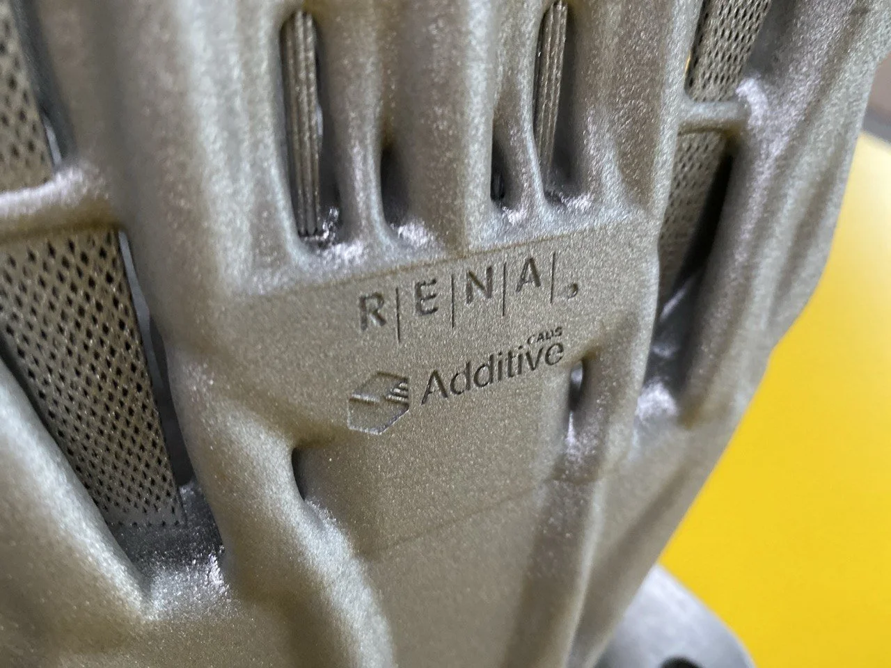 Versuchsreihe 316L – additiv gefertigtes Bauteil mit elektrochemisch geglätteten Innenkanälen bei Trivion – Perspektive 2