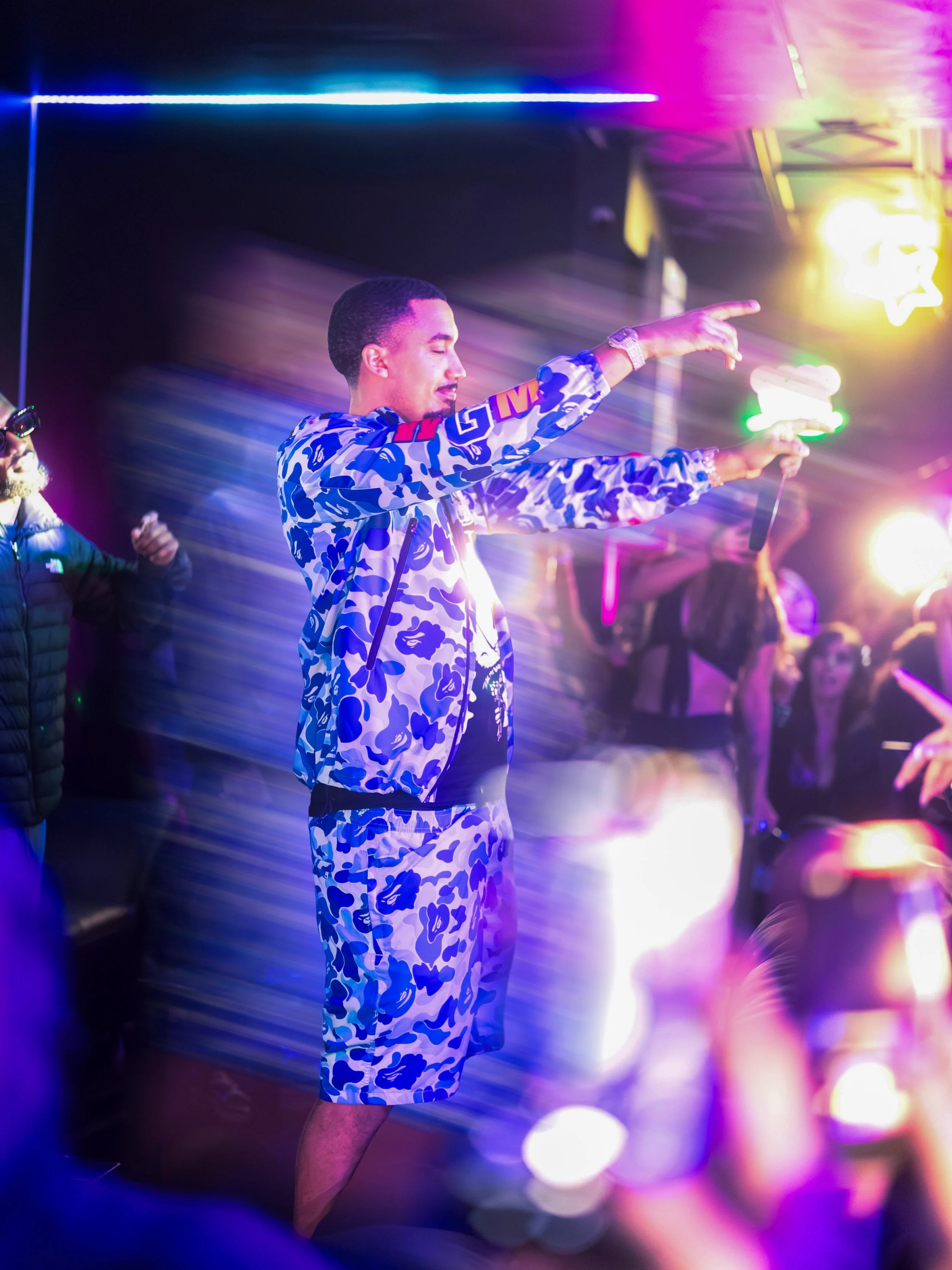 YALL SHOWED CRAZY LOVE AT THE MIKE SHERM AFTER PARTY 💯 YOU DONT EVER WANNA MISS OUT ON CO RAGERS‼️‼️

TAG YOURSELF OR ANYBODY U SEE IN THE POST 🔥

📸: @cholovizn