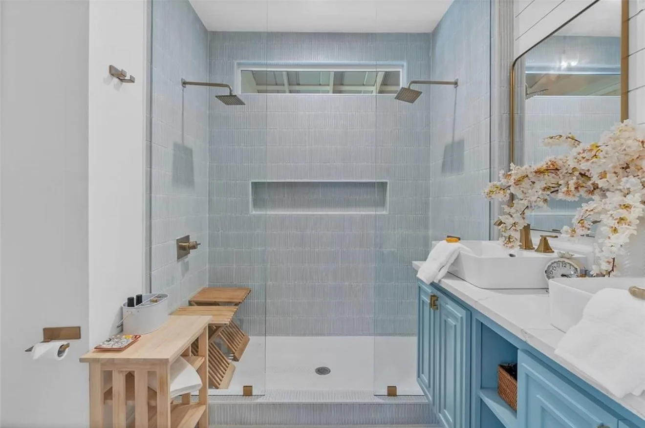 Master spa bathroom at Pink Firefly Cottage Lake Eufaula vacation rental Carlton Landing