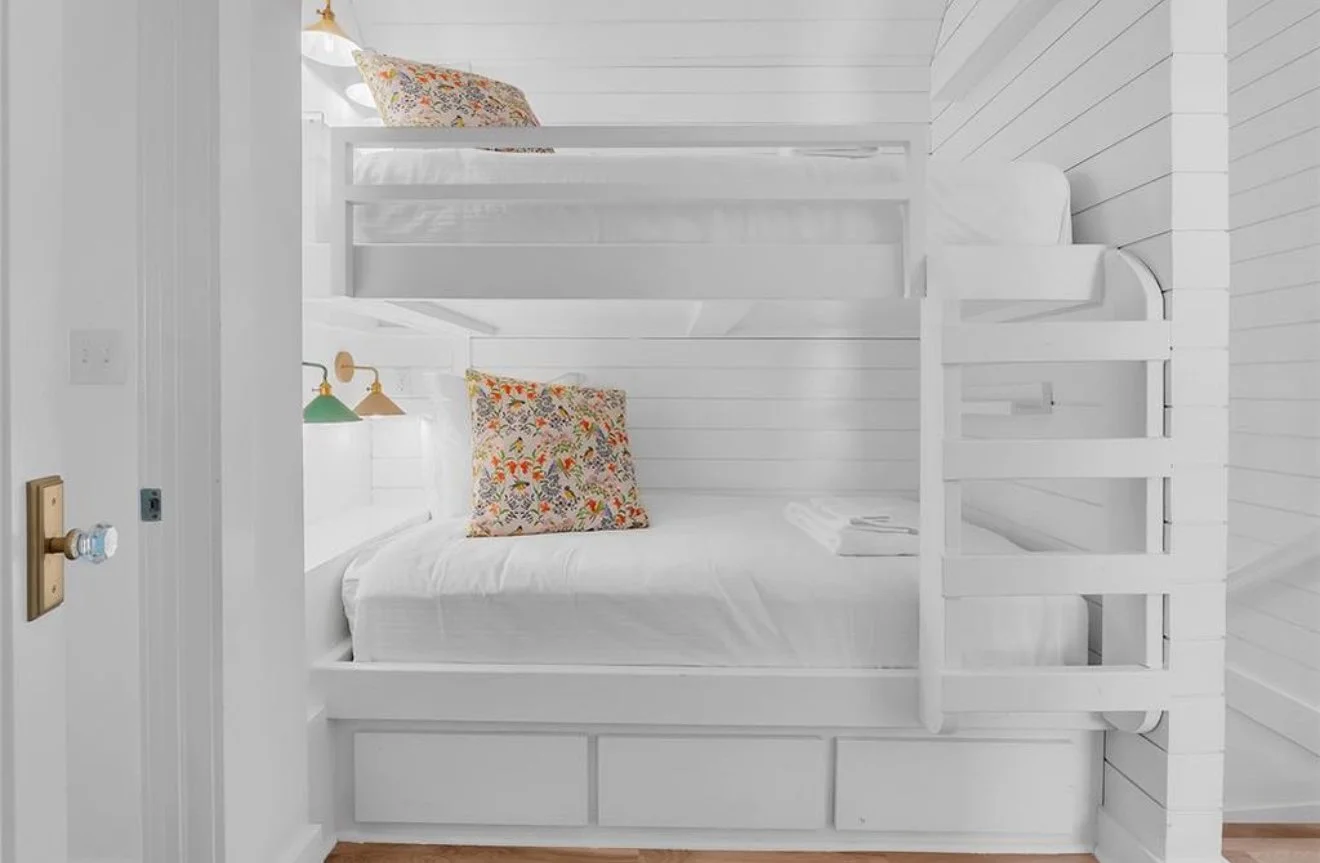Bunk station Pink Firefly Cottage Lake Eufaula vacation rental Carlton Landing