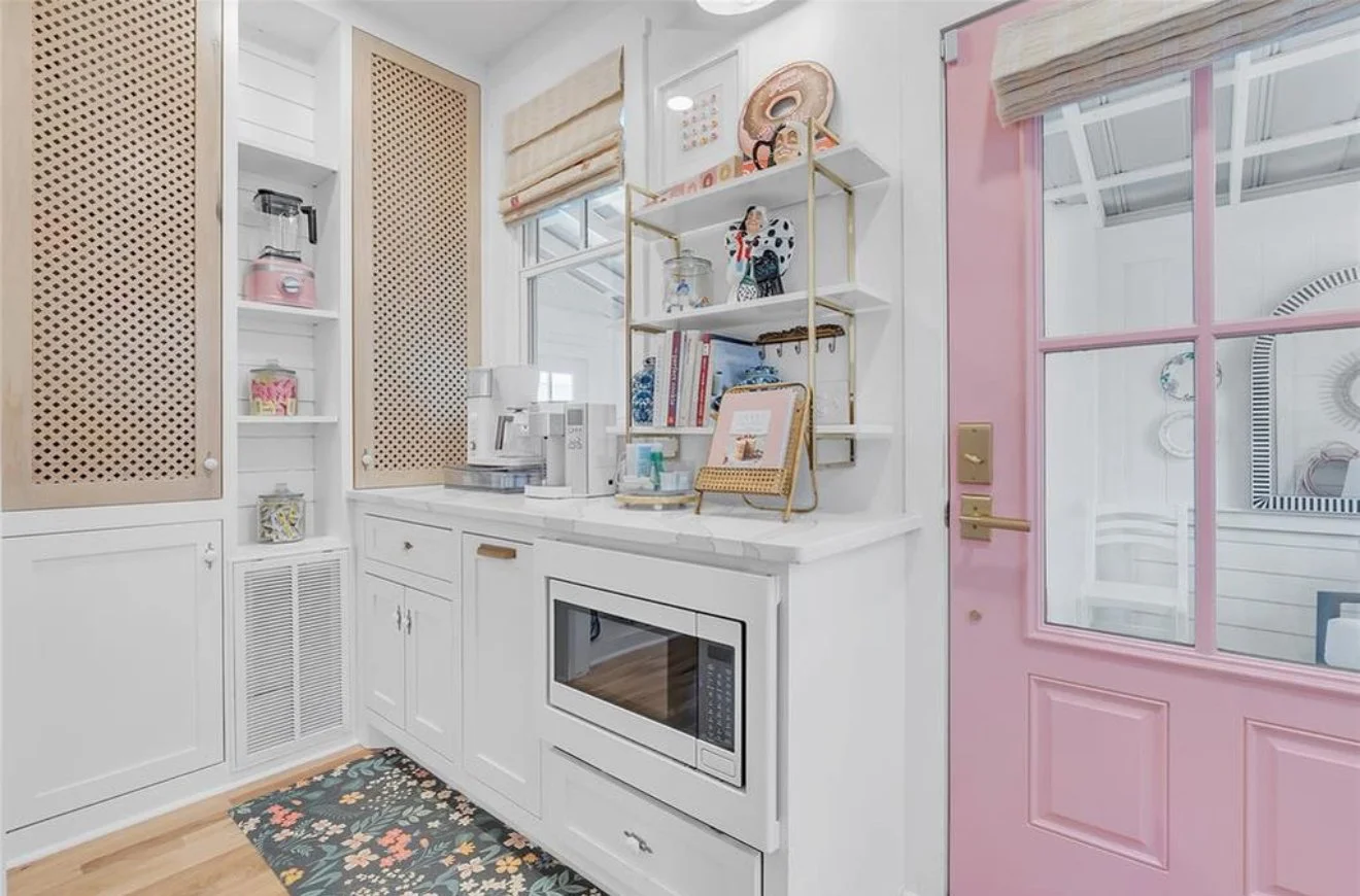 coffee bar for the girls trips at Pink Firefly Cottage Lake Eufaula vacation rental Carlton Landing