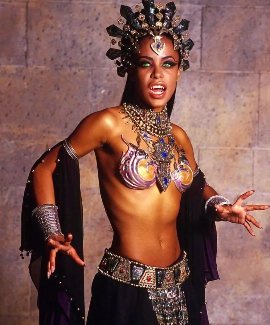 Aaliyah Sexy And Powerful.jpg