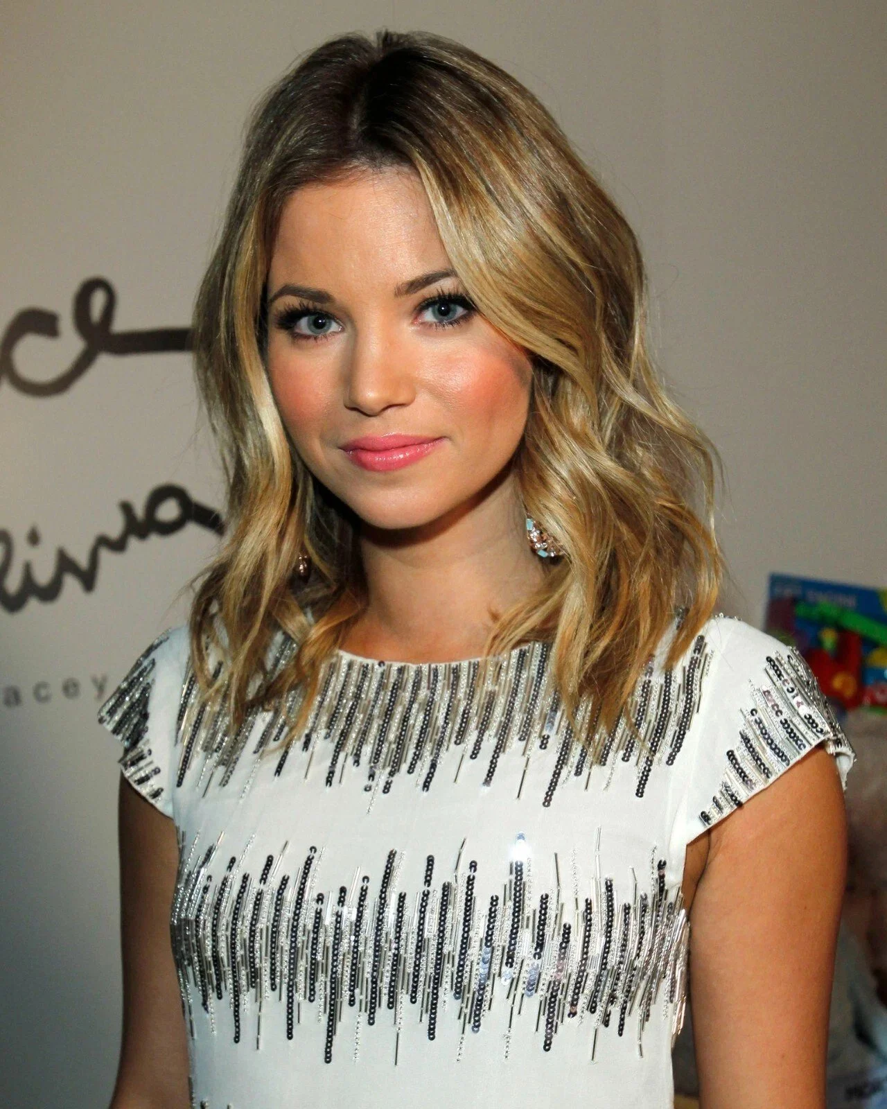 Amber Lancaster Photo  Glossy Ultra HD Beautiful Print Borderless Celebrity 278255336330.jpg
