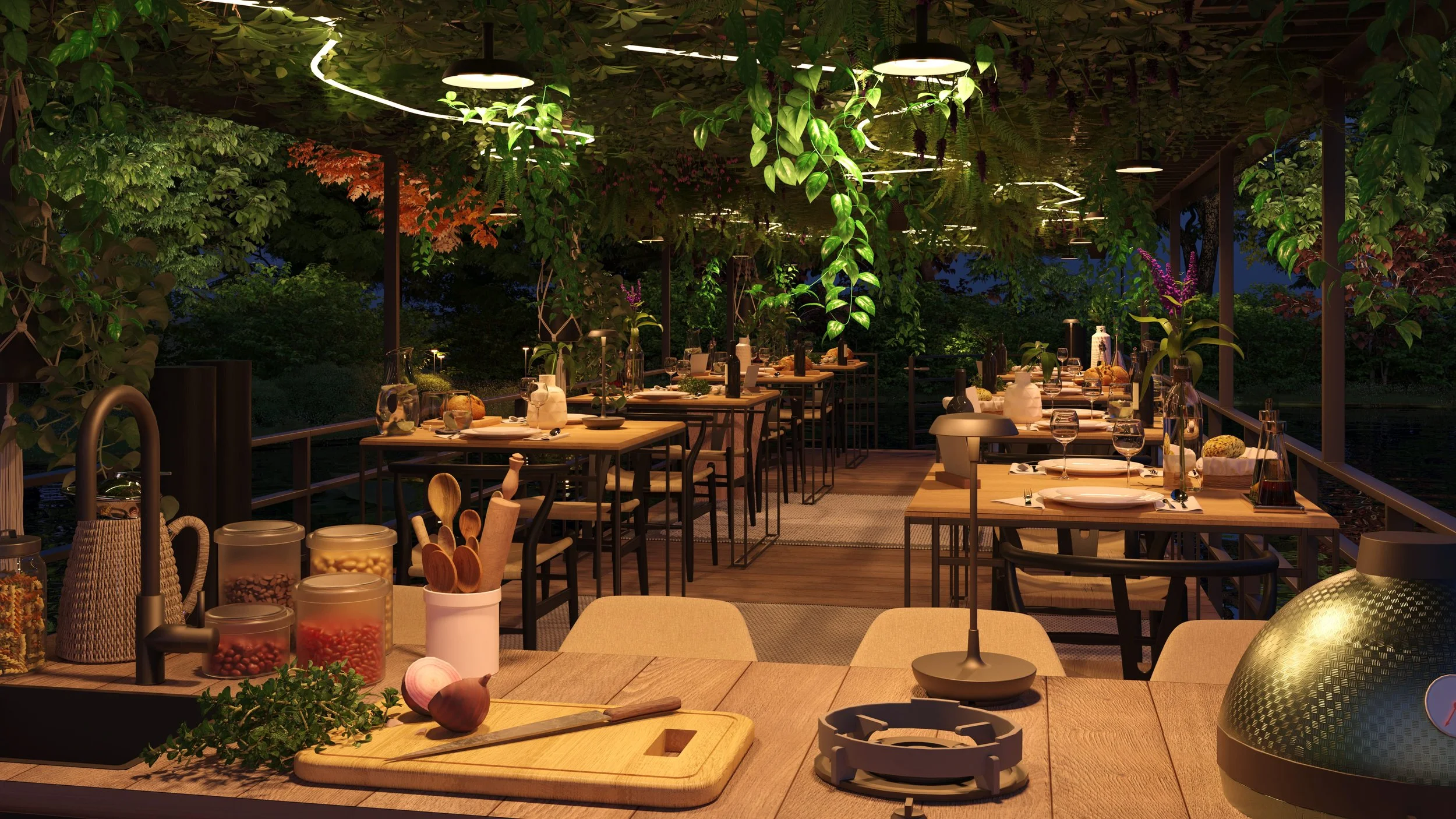 Een sfeervol eetgedeelte in een kas of tuinhuis met veel groene planten en verlichting, tafels gedekt voor een diner.