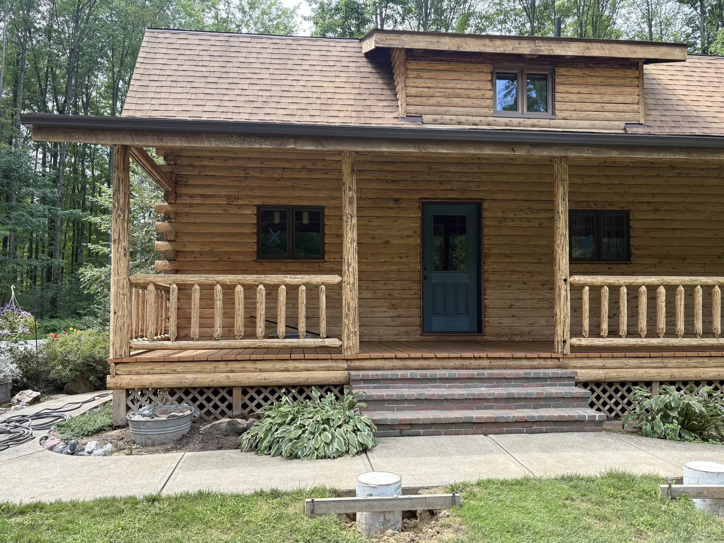 Log Cabins & Homes