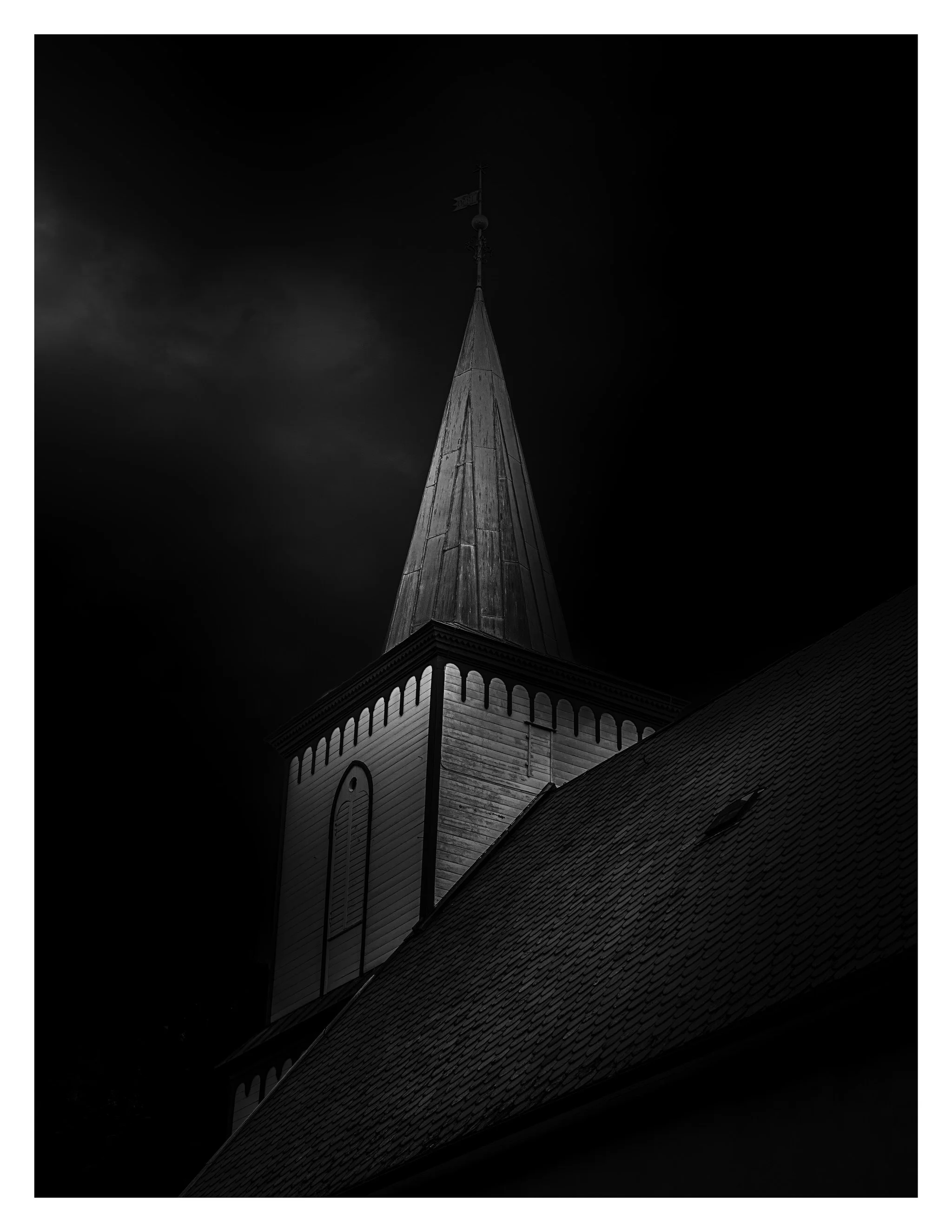 Tanum Kirke6BW.jpg