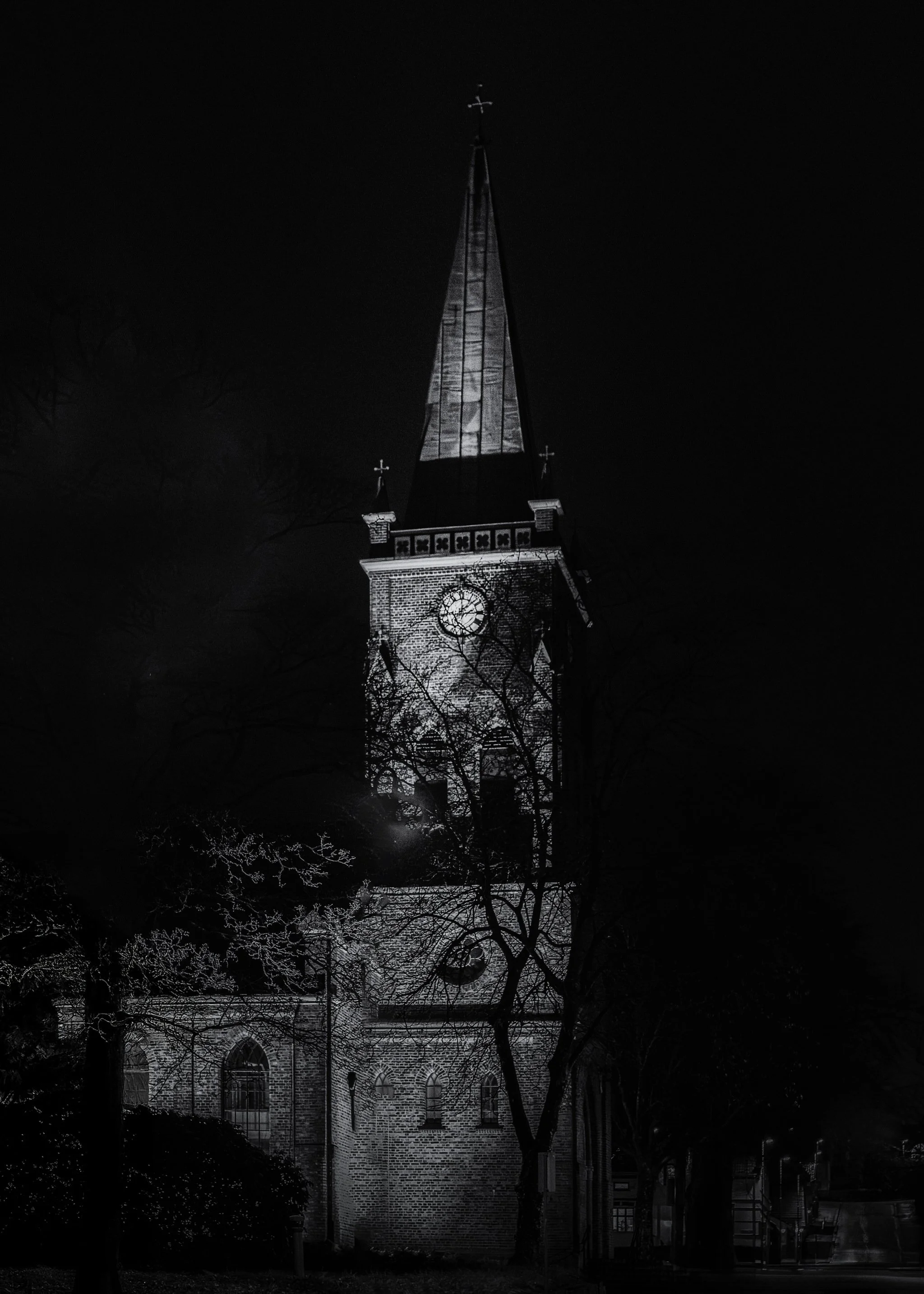 Sandnes Kirke BW.jpg