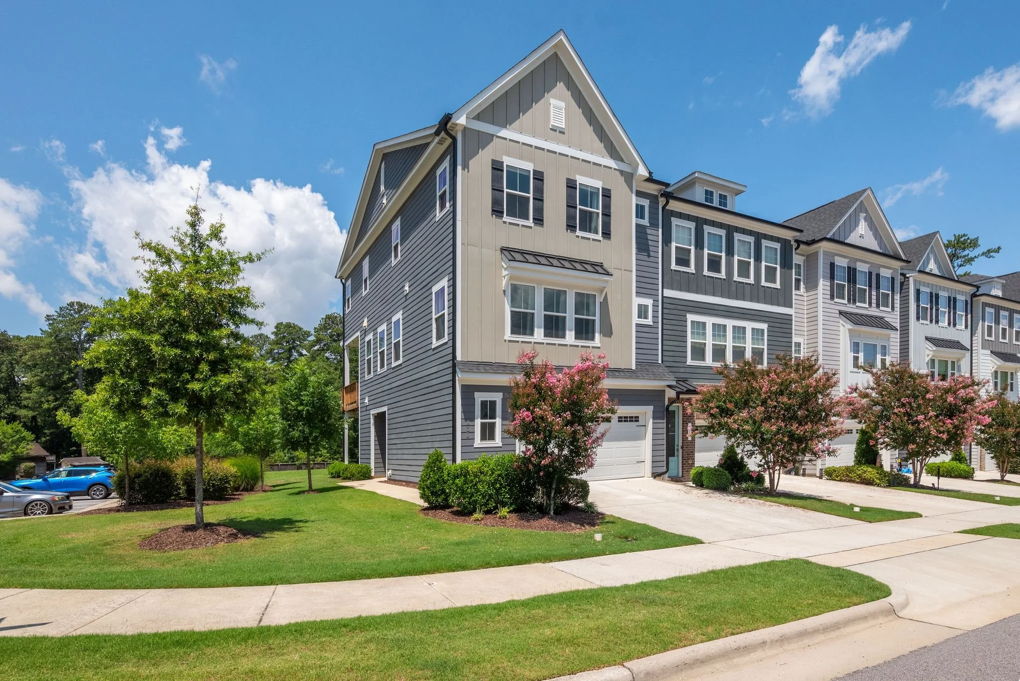 $499,900 • 830 Amley Pl, Apex, NC • PENDING