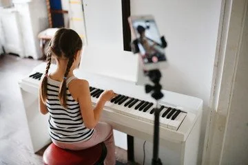 How to Record Yourself While Practicing Piano — And Why You Should