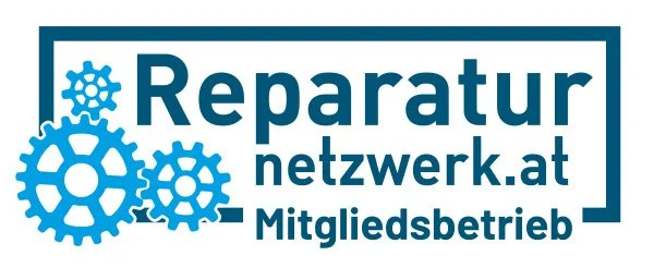 Xander Loretz ist Mitglied im Reparaturnetzwerk und bietet fachgerechte Reparaturen von Taschen und Lederwaren an.