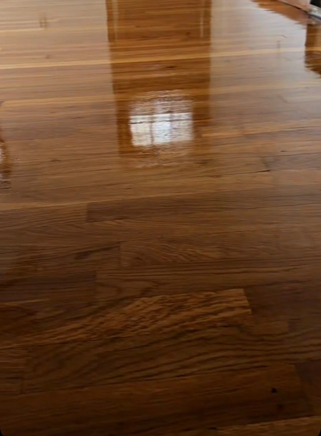 Hardwood vs. LVP: Which Flooring Is Right for Your Home?