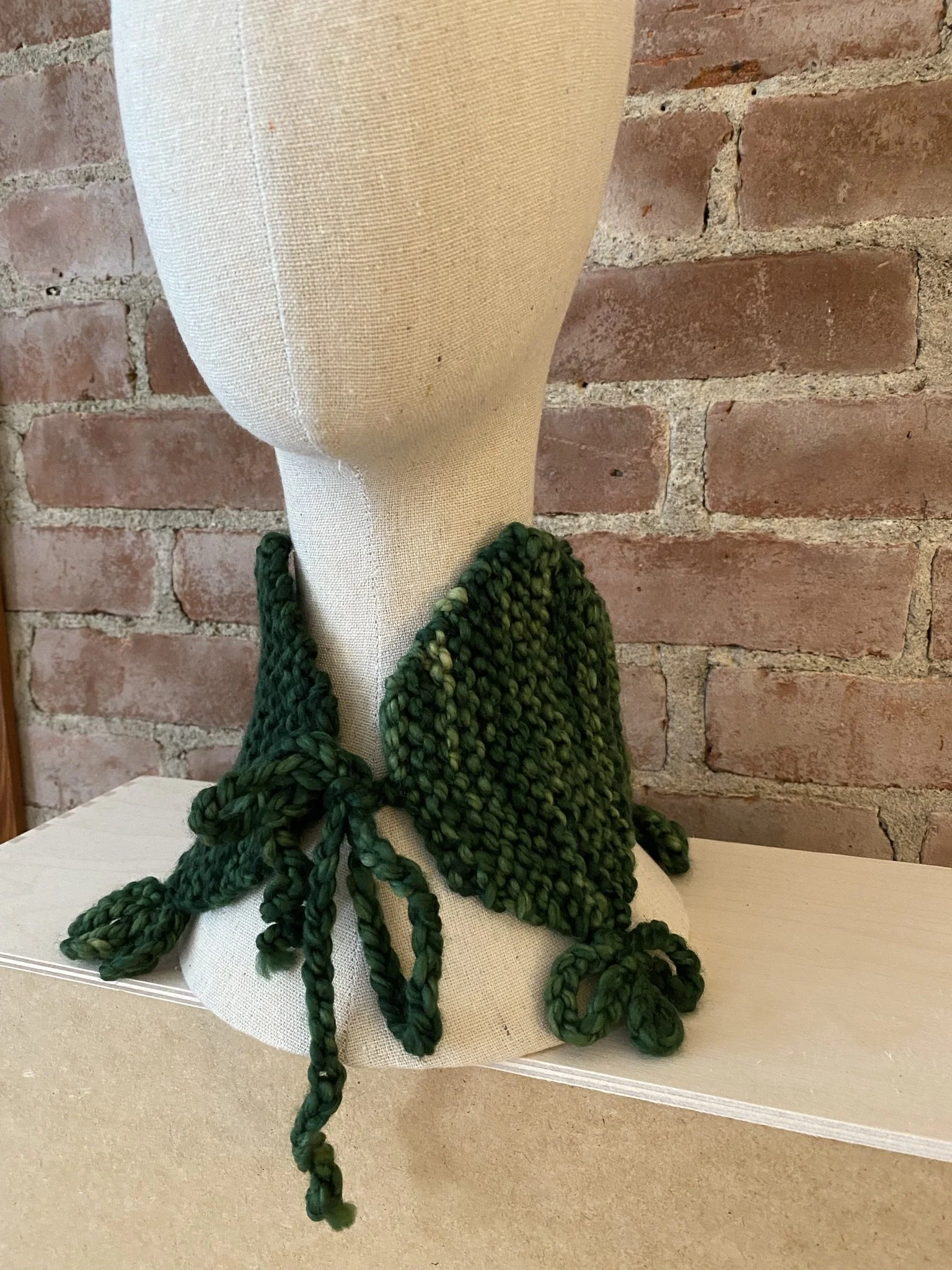 Hexagon Collar