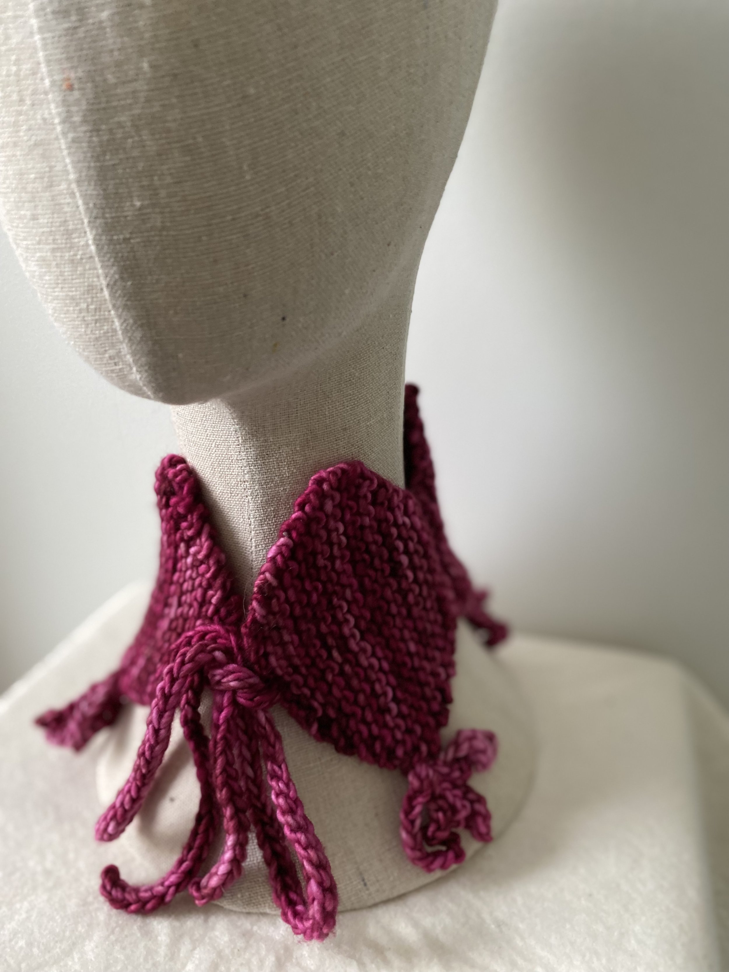 Hexagon Collar