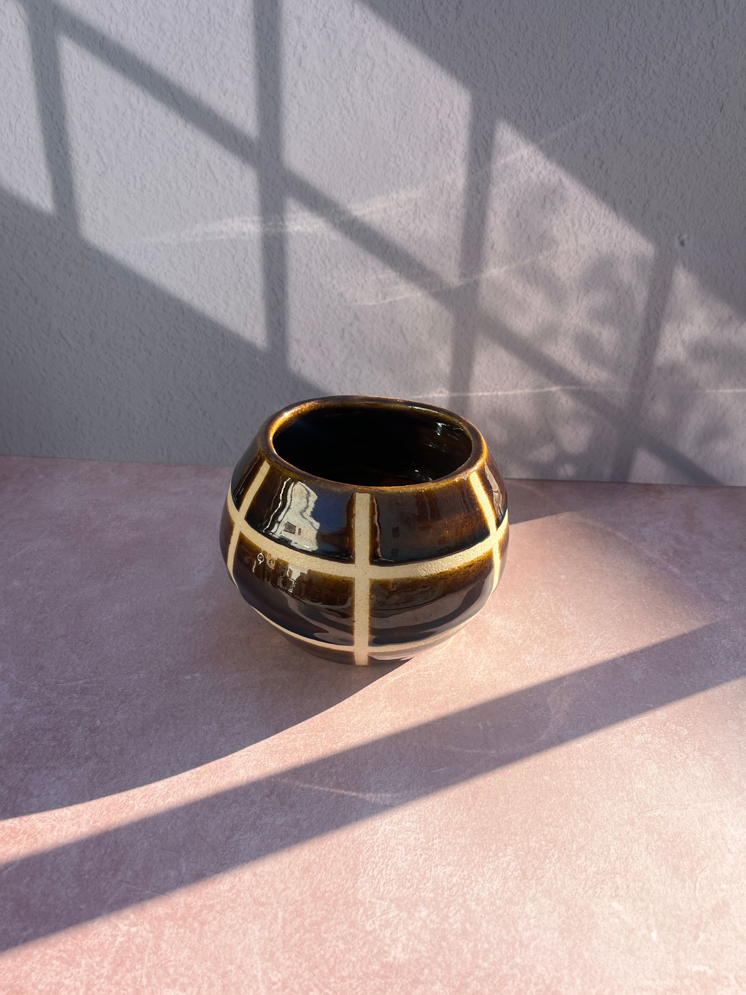 mesa vase 2.png