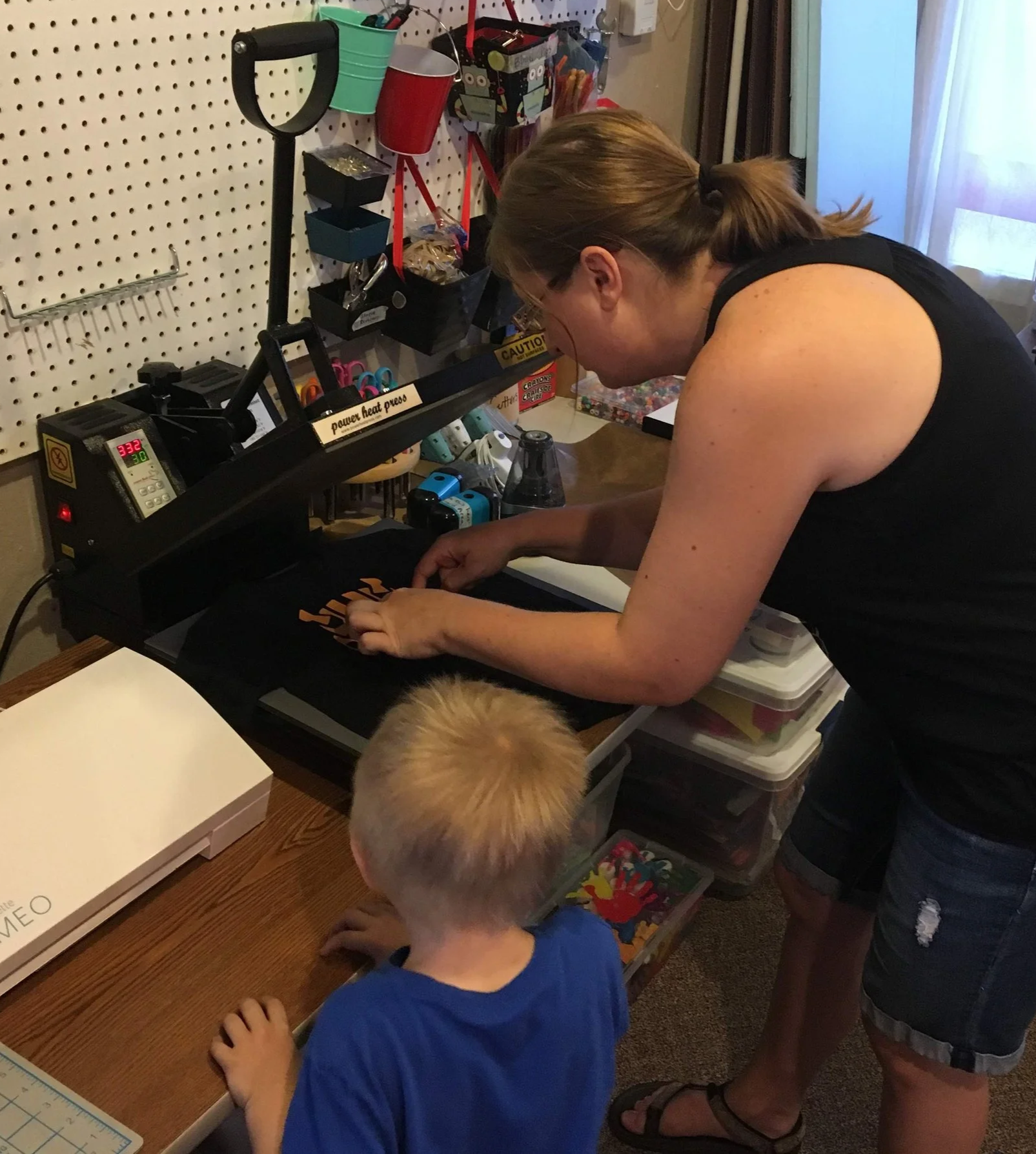 Helping kids make custom shirts