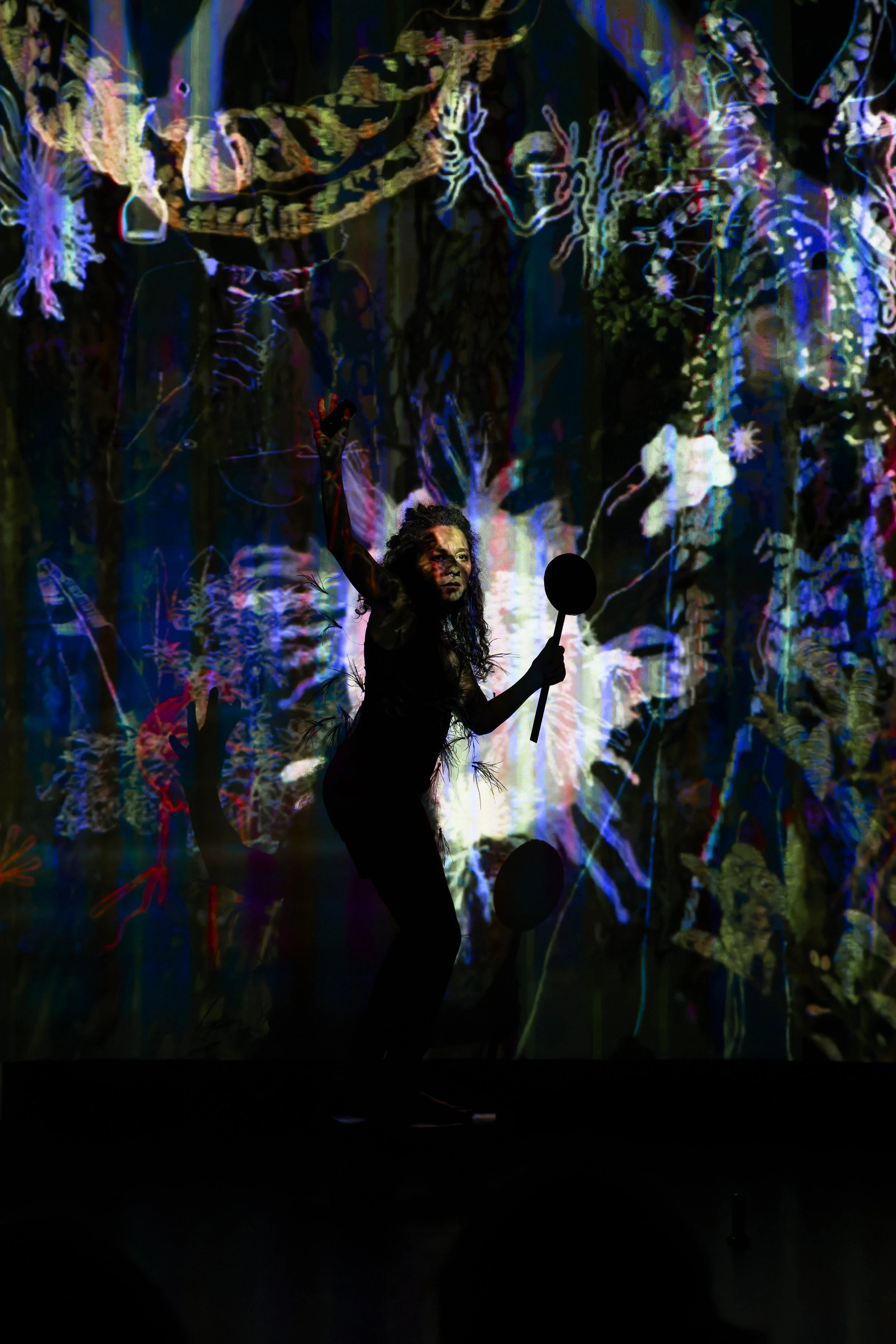 Performance, Woman Flies with an Obsidian Mirror flying cream performance
