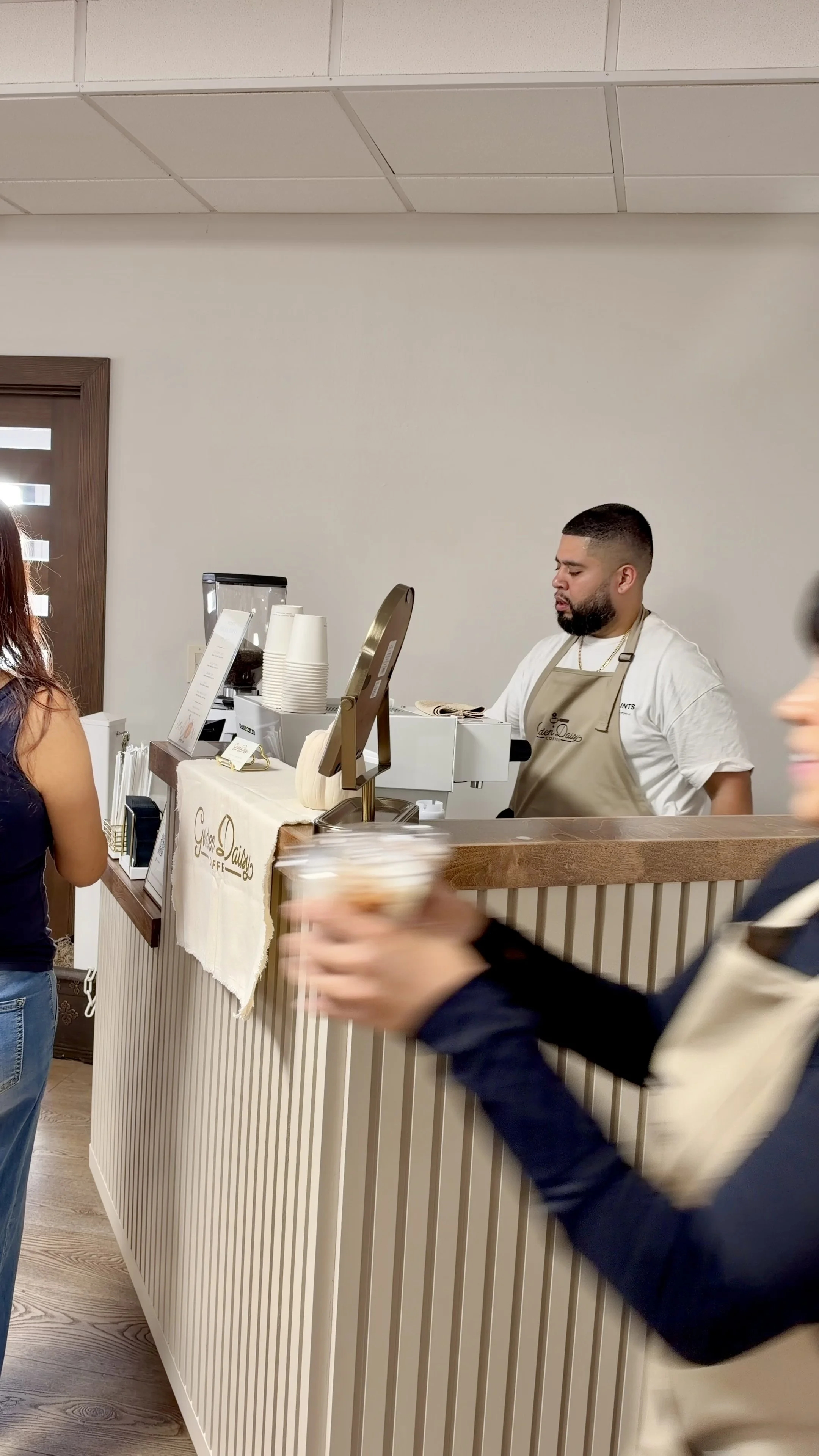 Golden_Daisy_Coffee_Cart_Mobile_Barista_Barflow_Busy_IceDrinks.jpg