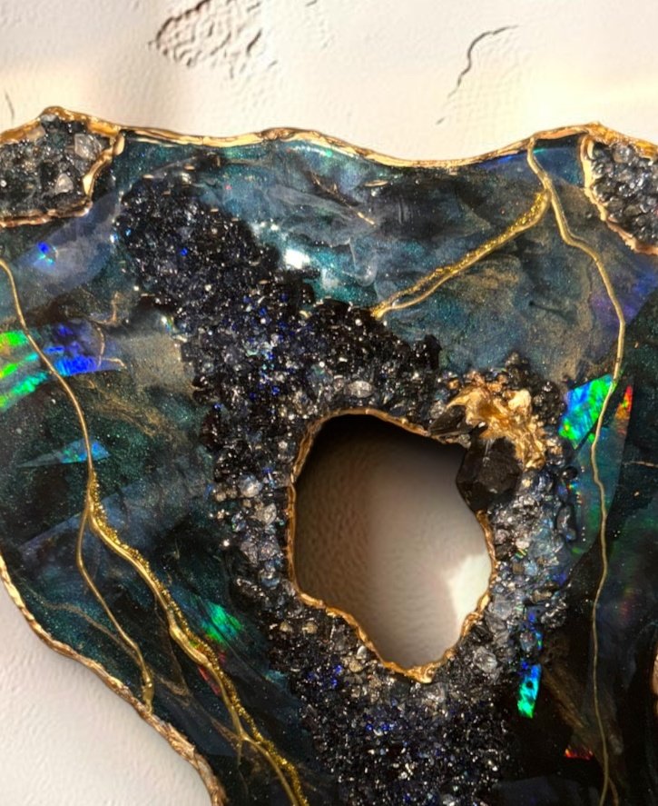 dark_opal_geode_best_detail_closeup.jpg