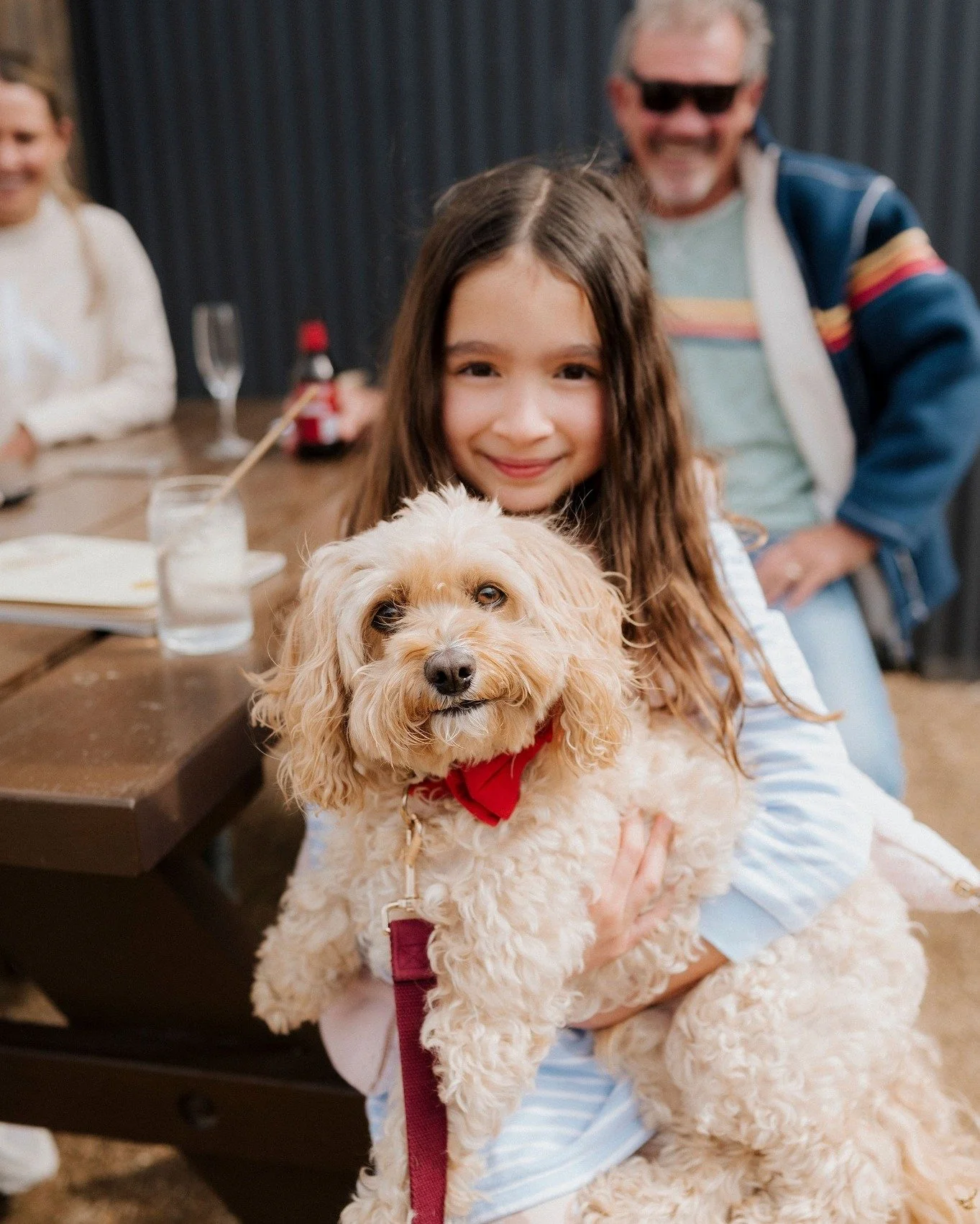 Even the dogs smile when they come to Sunday Sips!
Dog and family friendly.

#phillipisland #dogfriendly #familyfriendly #sundayfunday #sundaysipsandsmokehouse