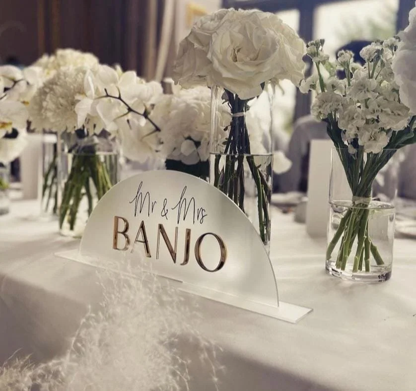 Freestanding Mr and Mrs Banjo dome acrylic sign with raised mirror surname lettering