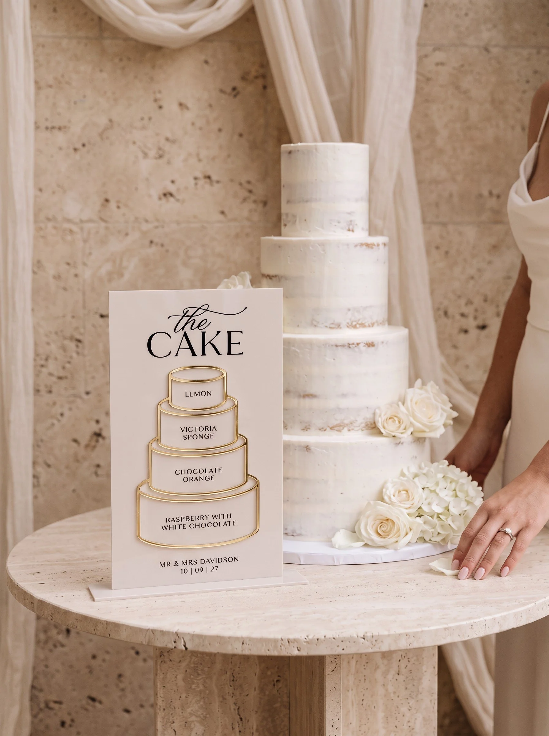 3D Cake Outline Wedding Cake Flavour Sign