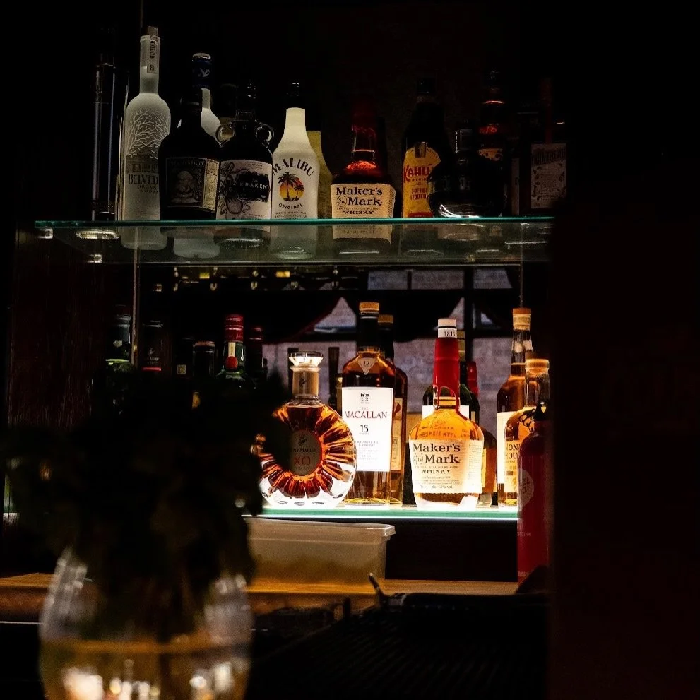 Friday Club - See you at the bar, all weekend from 12 til&rsquo; late for Food &amp; Drinks 💛 (Bookings aren&rsquo;t necessary but if you&rsquo;d like a reservation - www.thecourtdurham.co.uk or Call 0191 3200690)