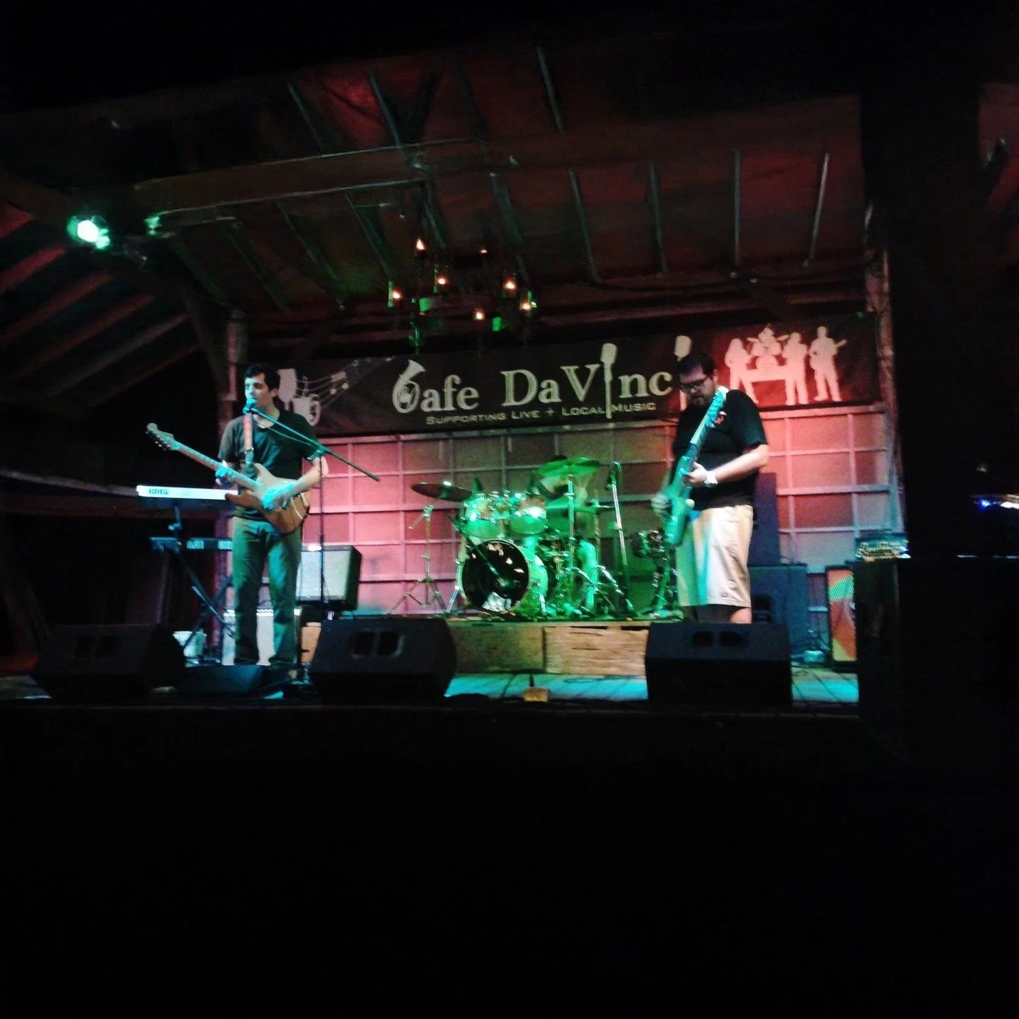Expanding universe.
Cafe DaVinci.