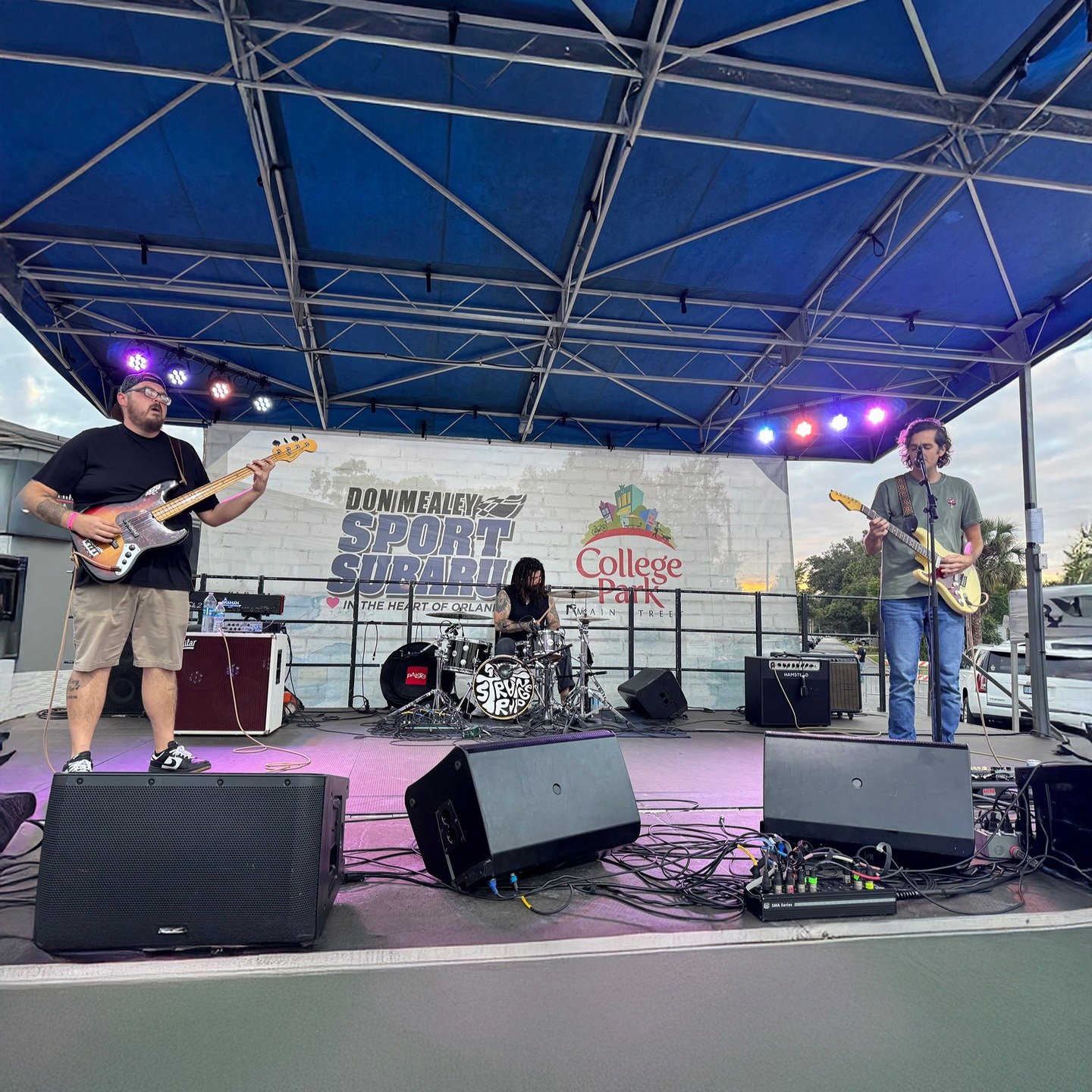 Daylight trip.
Heavy grip.
College Park JazzFest.