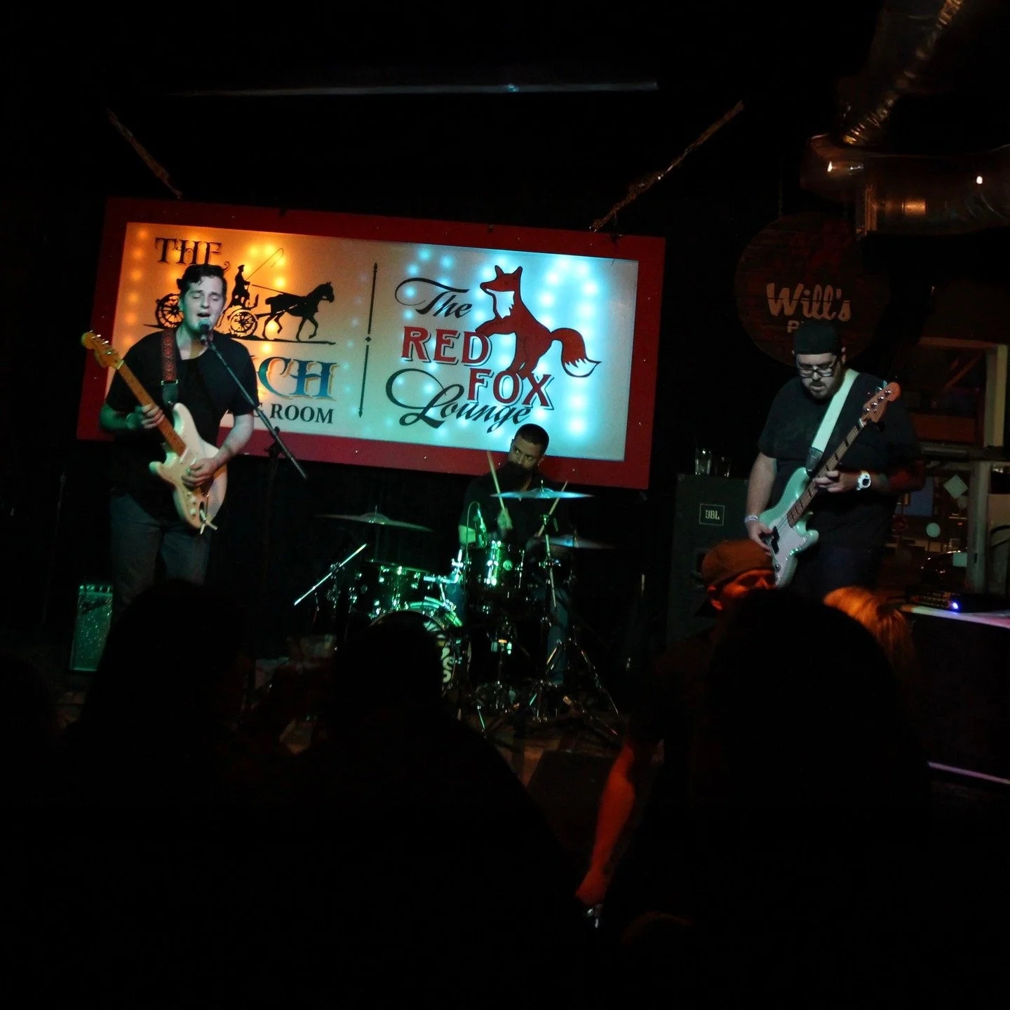 Colors melting.
Grooves stretching.
Will&rsquo;s Pub.