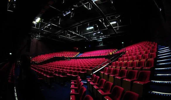 SWINDON - The Wyvern Theatre 