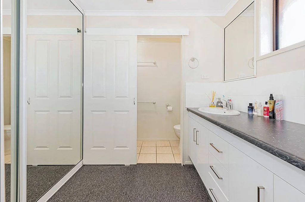 Ensuite — Before