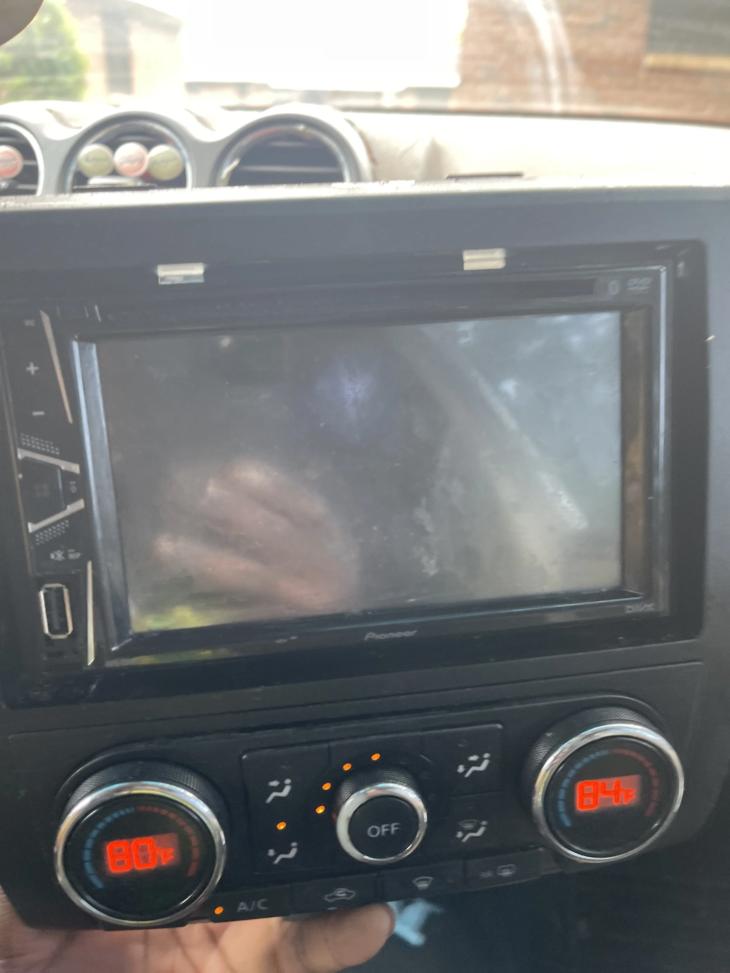Pioneer touchscreen radio