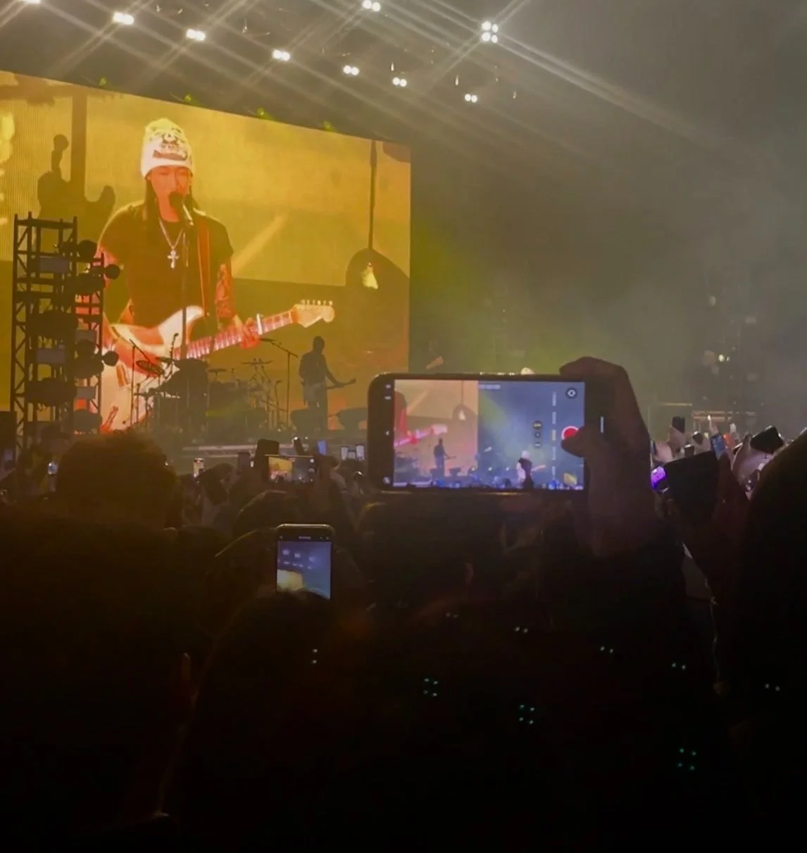 How social media platforms enhance participation in the entertainment industry