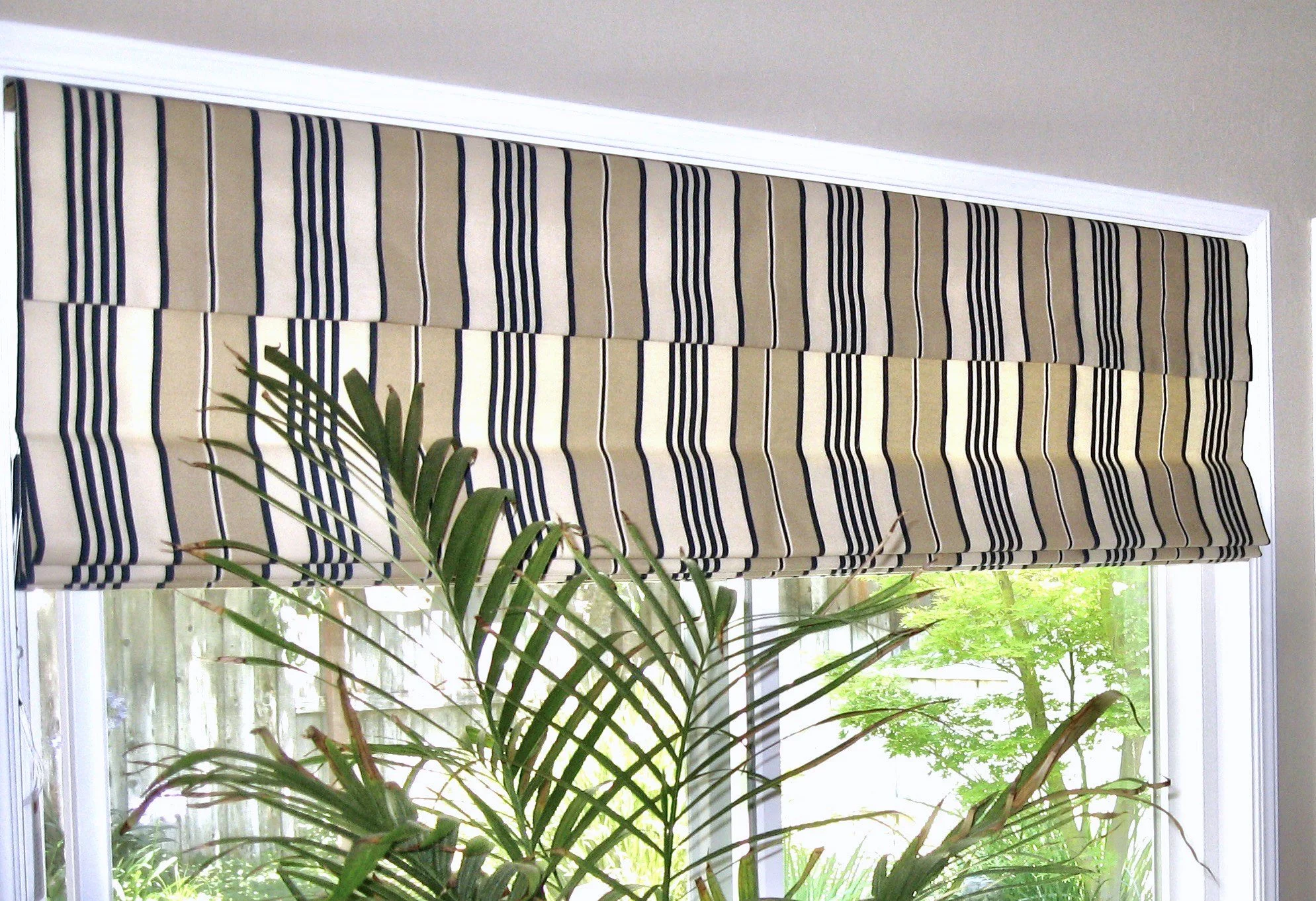 Flat Roman shade