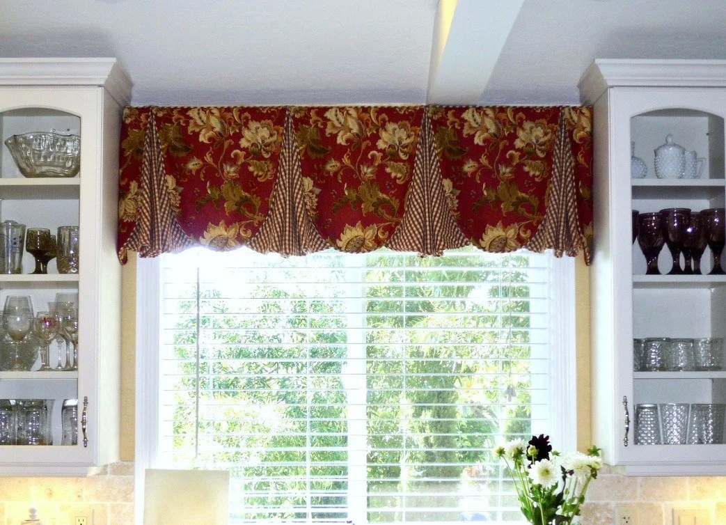 Madelyn Valance with contrast pleats