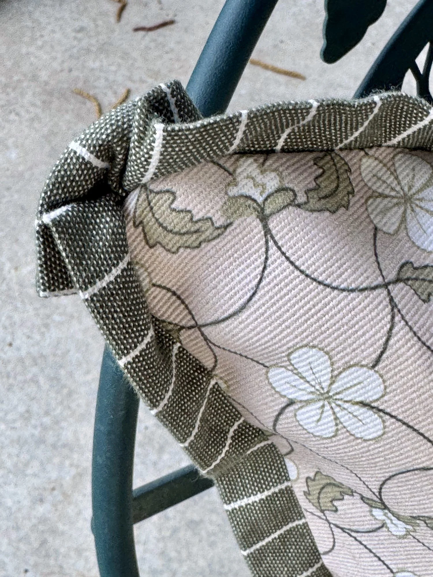 Flange detail on outdoor pillows