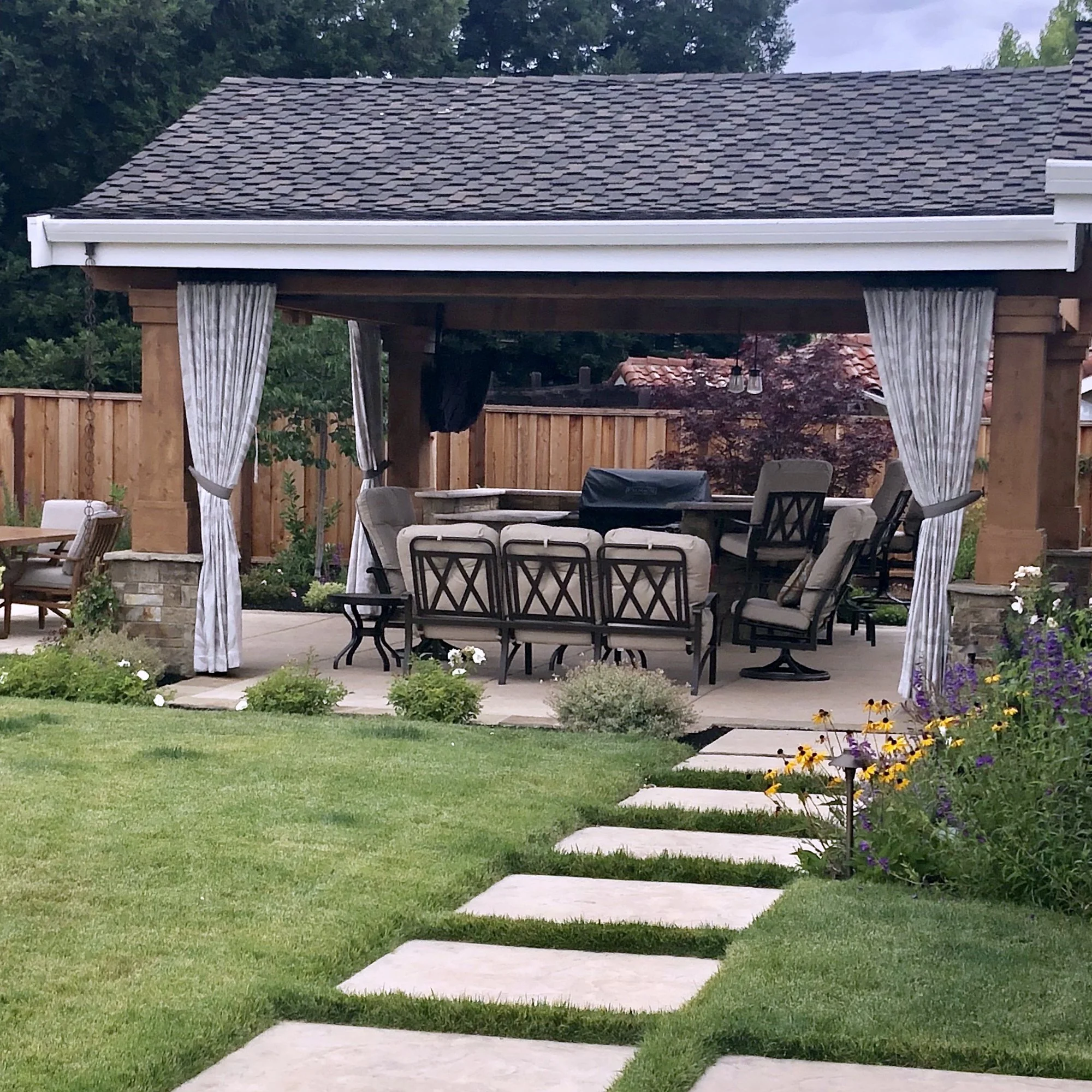 Outdoor Panels • Design: Tara Dobrec Designs