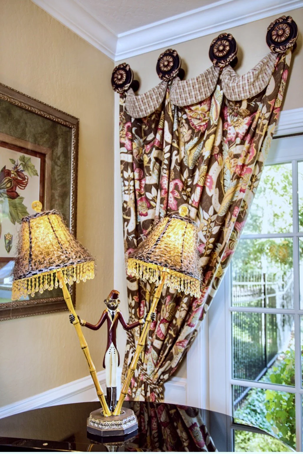 Cuffed panels on medallions • Design: Tara Dobrec Designs