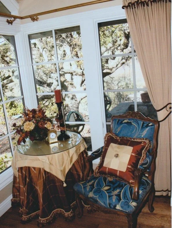 Sheer panels w/velvet trim, table skirt, pillow • Design: Jayne Bunce Interiors