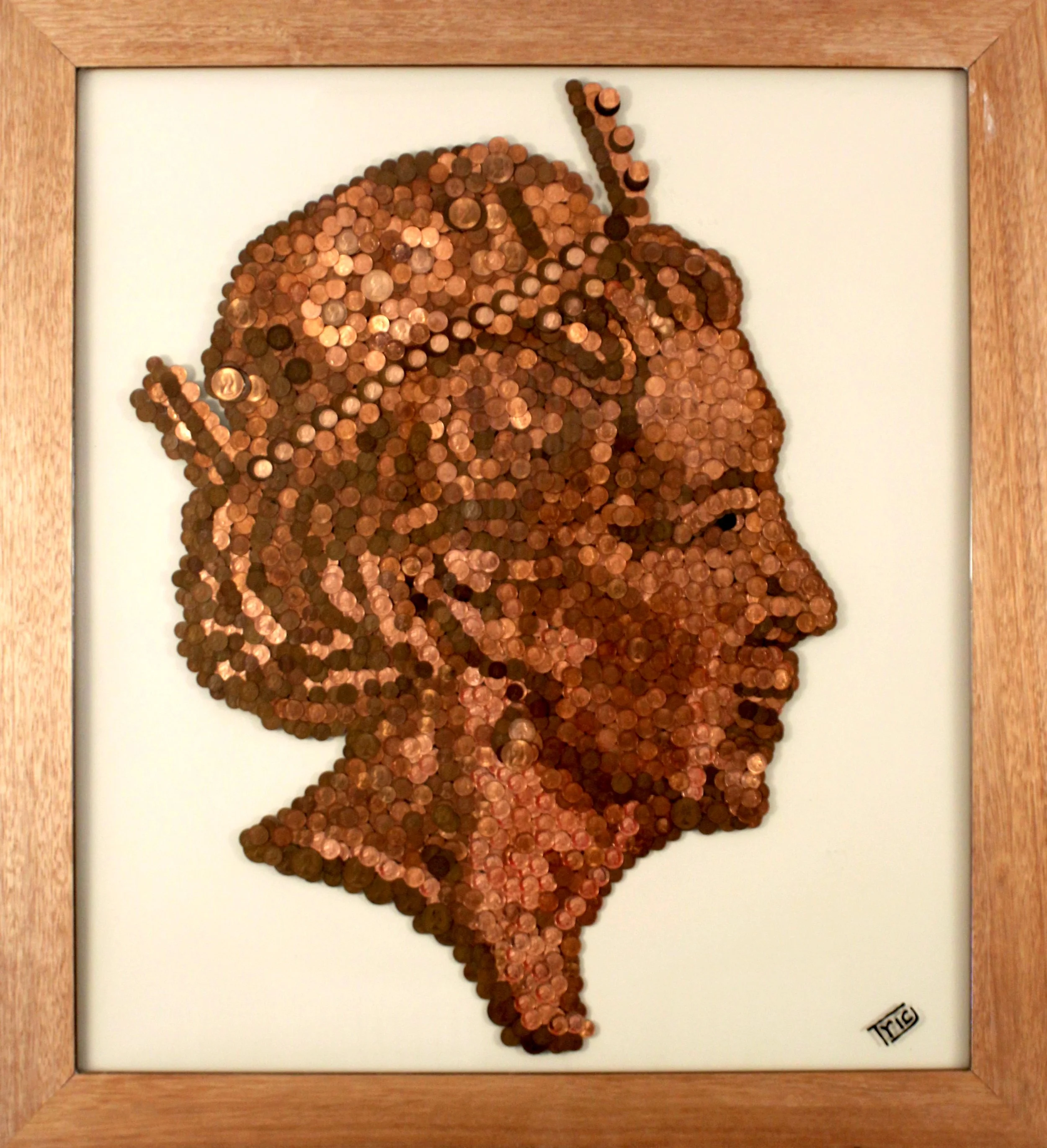 Made of Money, British penny mosaic of Queen Elizabeth II by Trig Art
