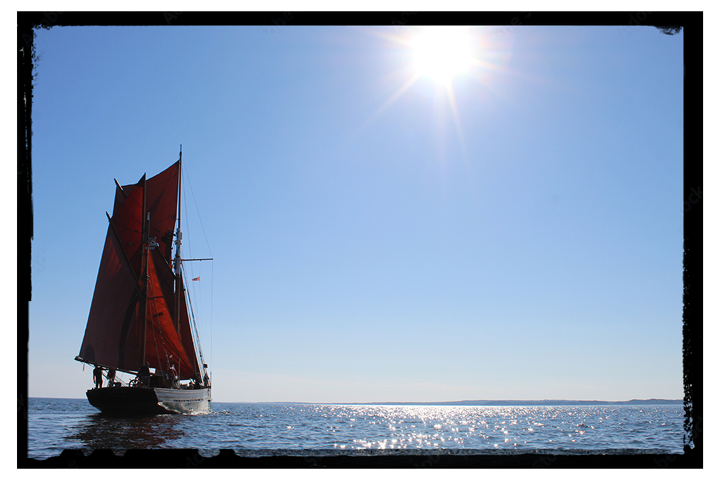 Sunny day sailing on Provident
